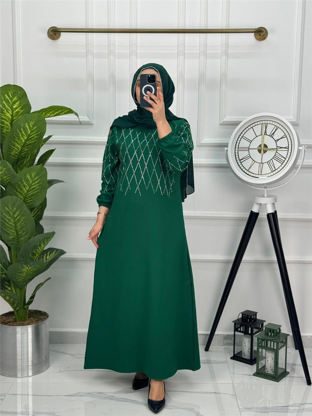 Zara Krep Kumaş Baklava Dilimli Taş Detaylı Şık Elbise Yeşil
