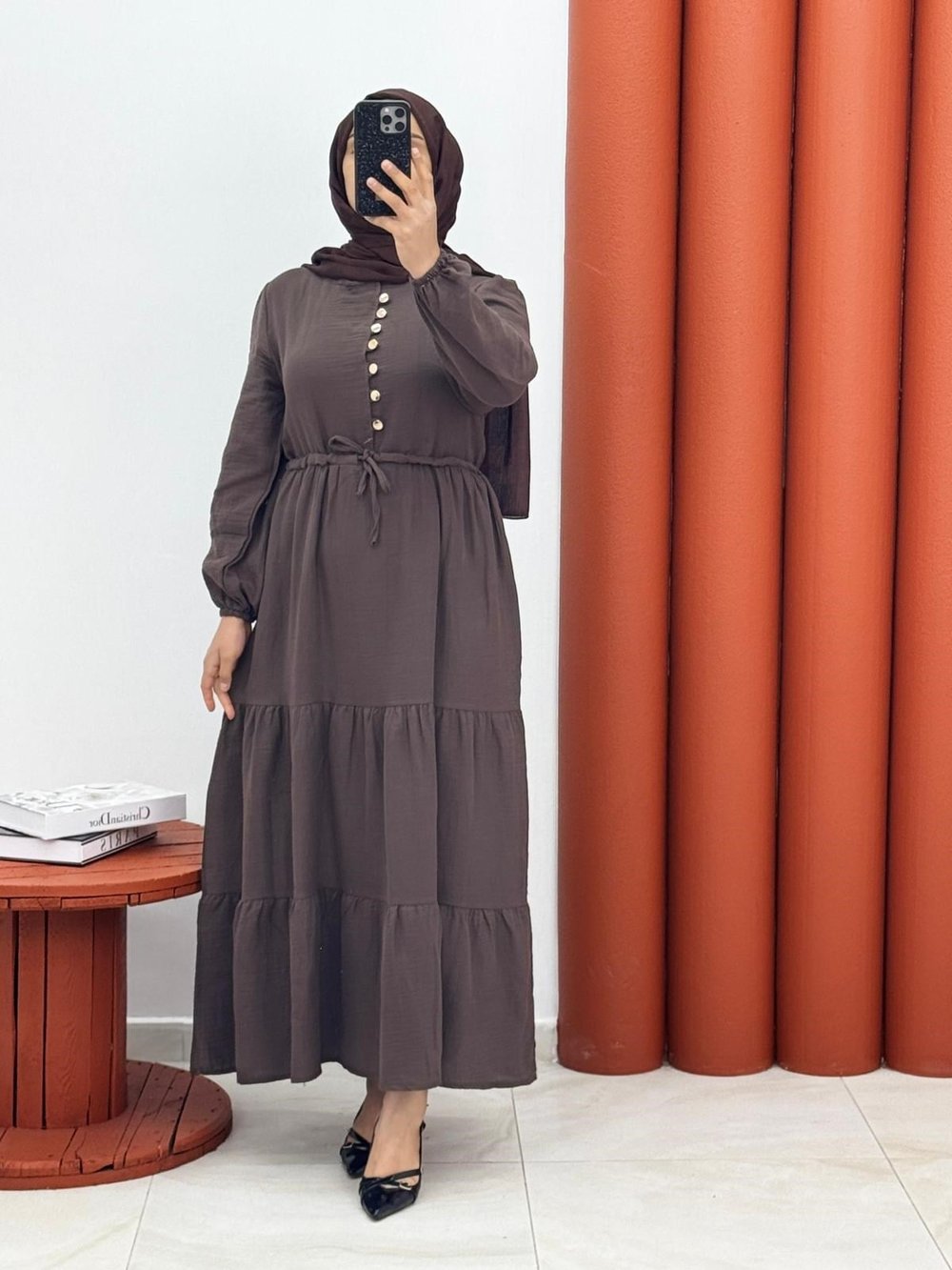 6822 müslin yarım dügmeli elbise kahverengi