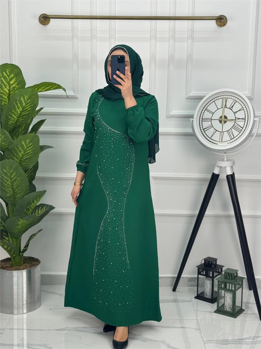 097 Zara Krep Kumaş Boydan Taş Detaylı Şık Elbise Yeşil
