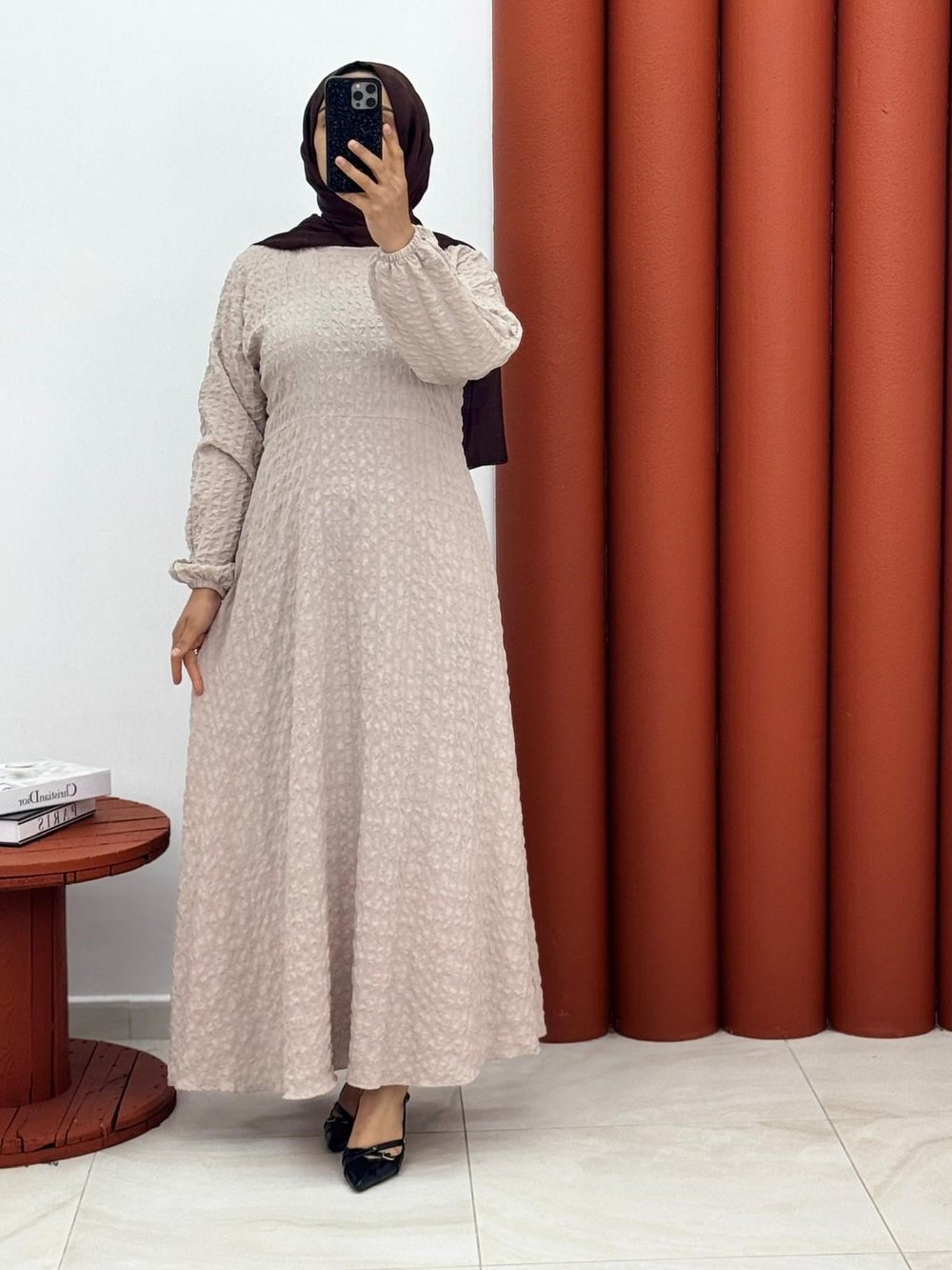 0195 Gofre elbise ekru