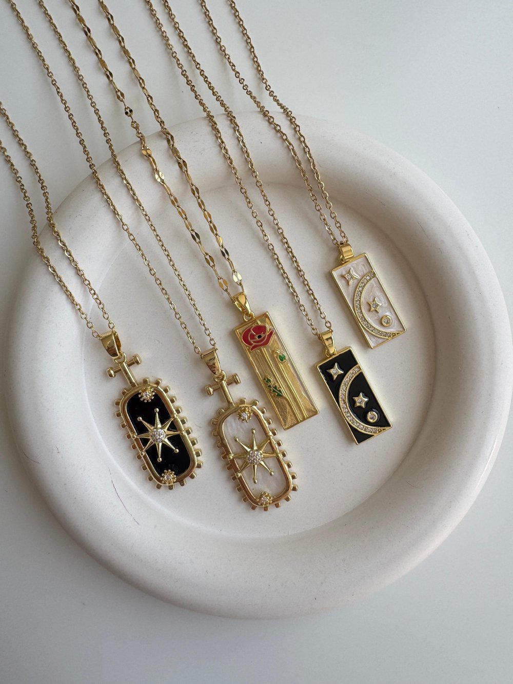 Çelik Siyah Dikdörtgen Taşlı Yıldız Detaylı Kolye