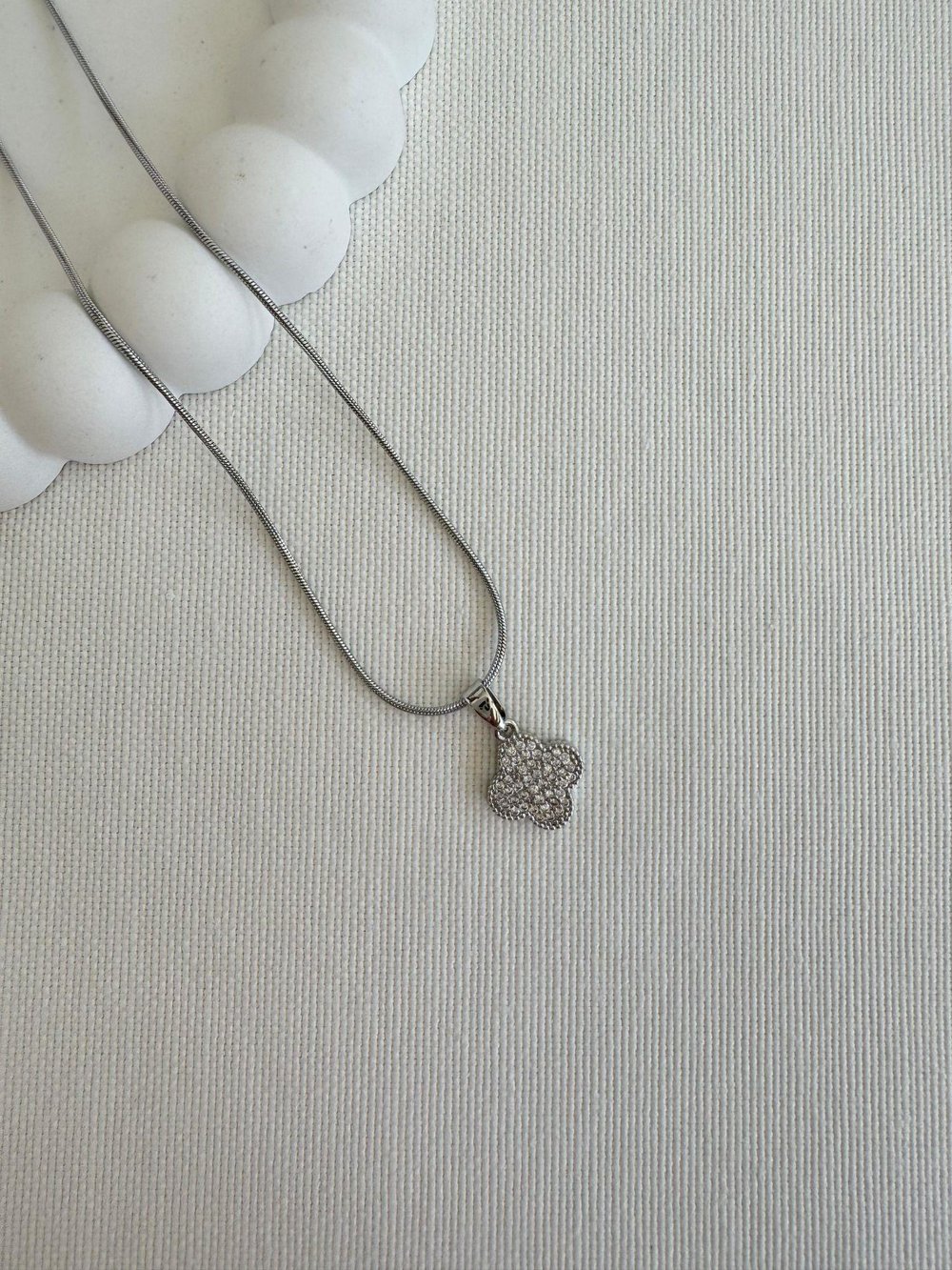 Çelik Minimal Taşlı Yonca Kolye (silver)