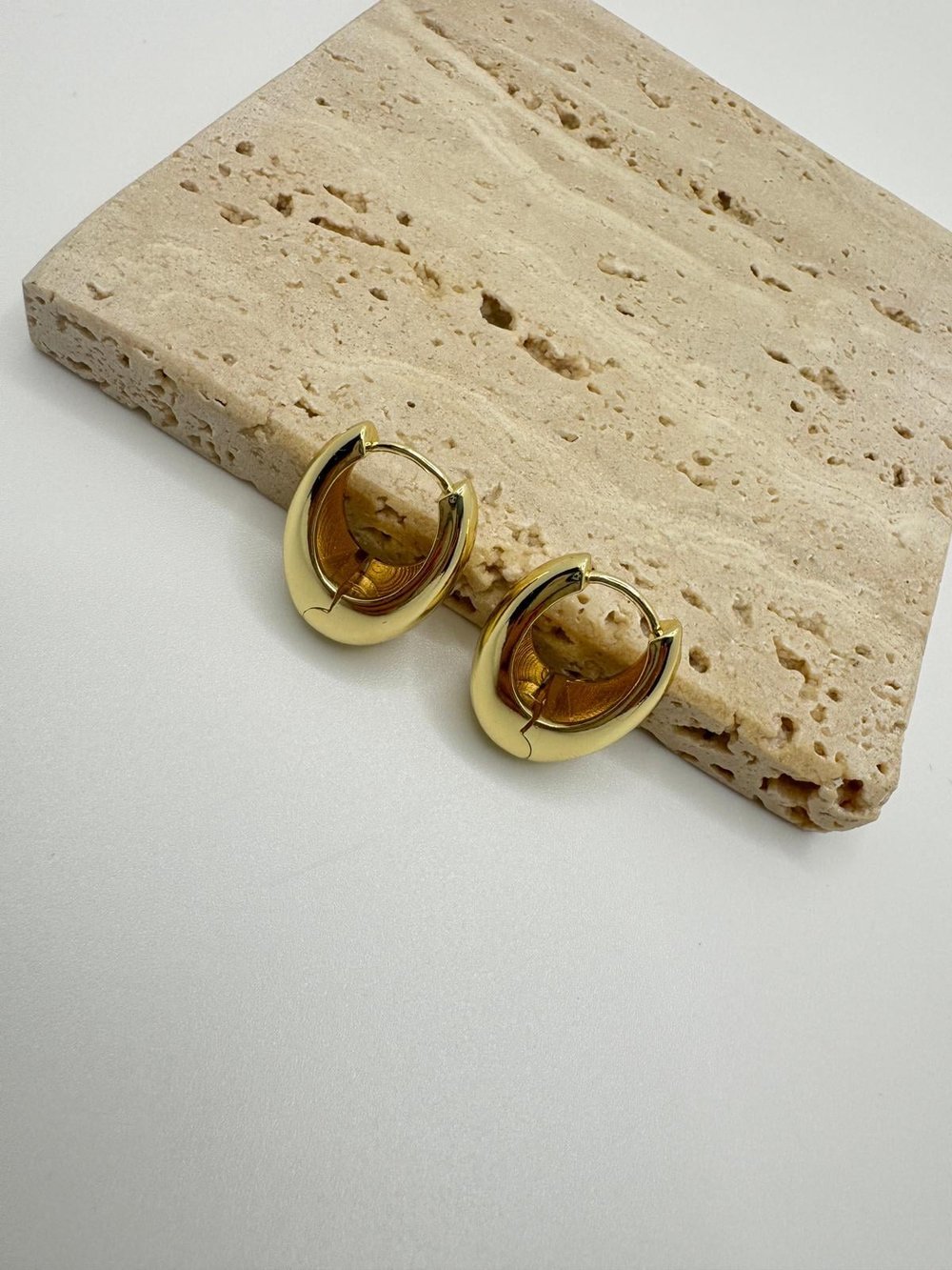 Özel Seri 14k Bombeli Oval Küpe (20mm)