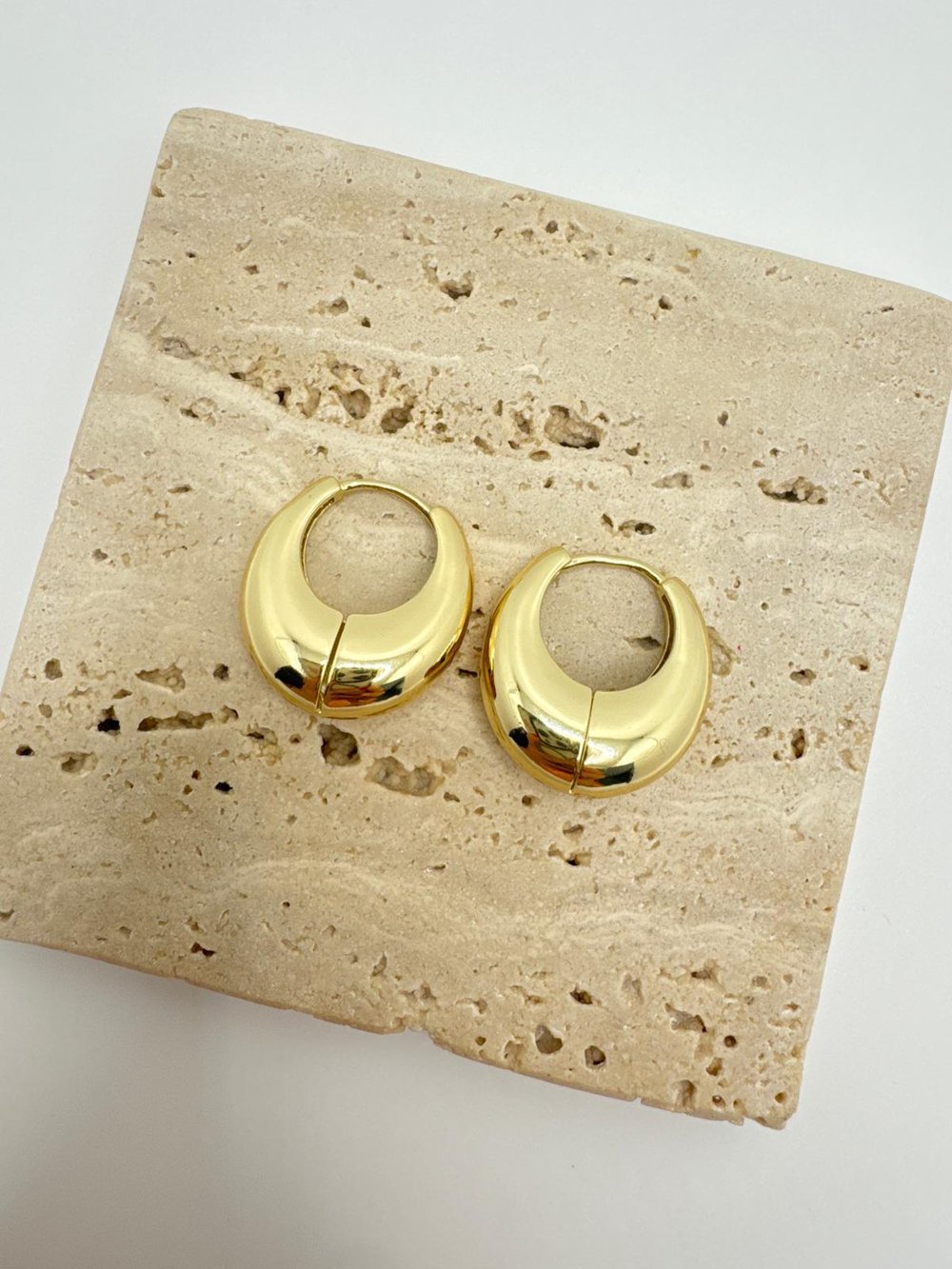 Özel Seri 14k Bombeli Oval Küpe (32mm)