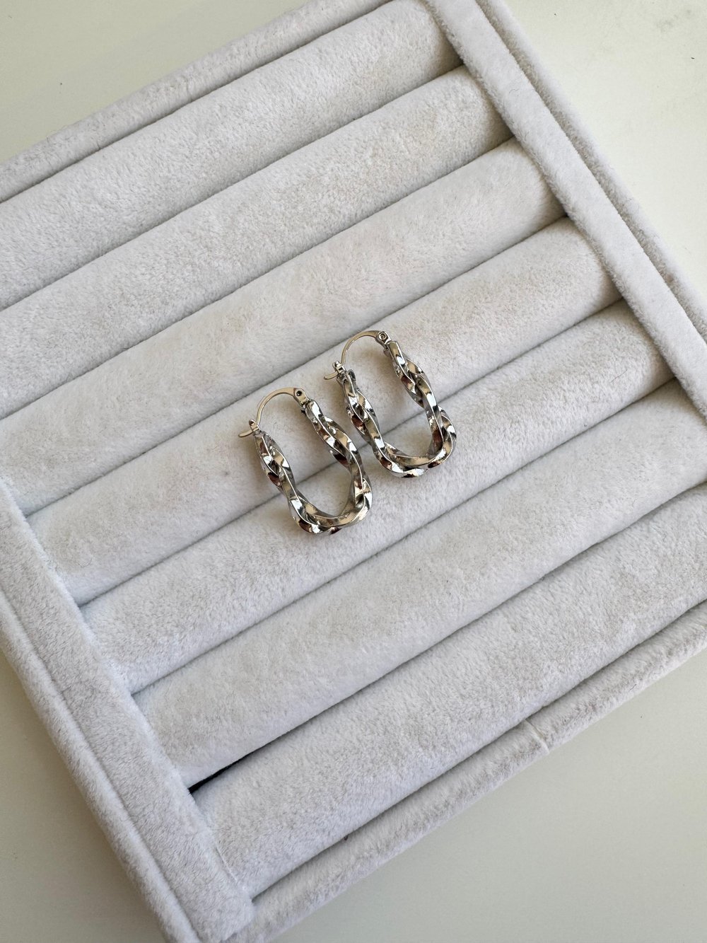 Özel Seri Silver Oval Burgu Küpe