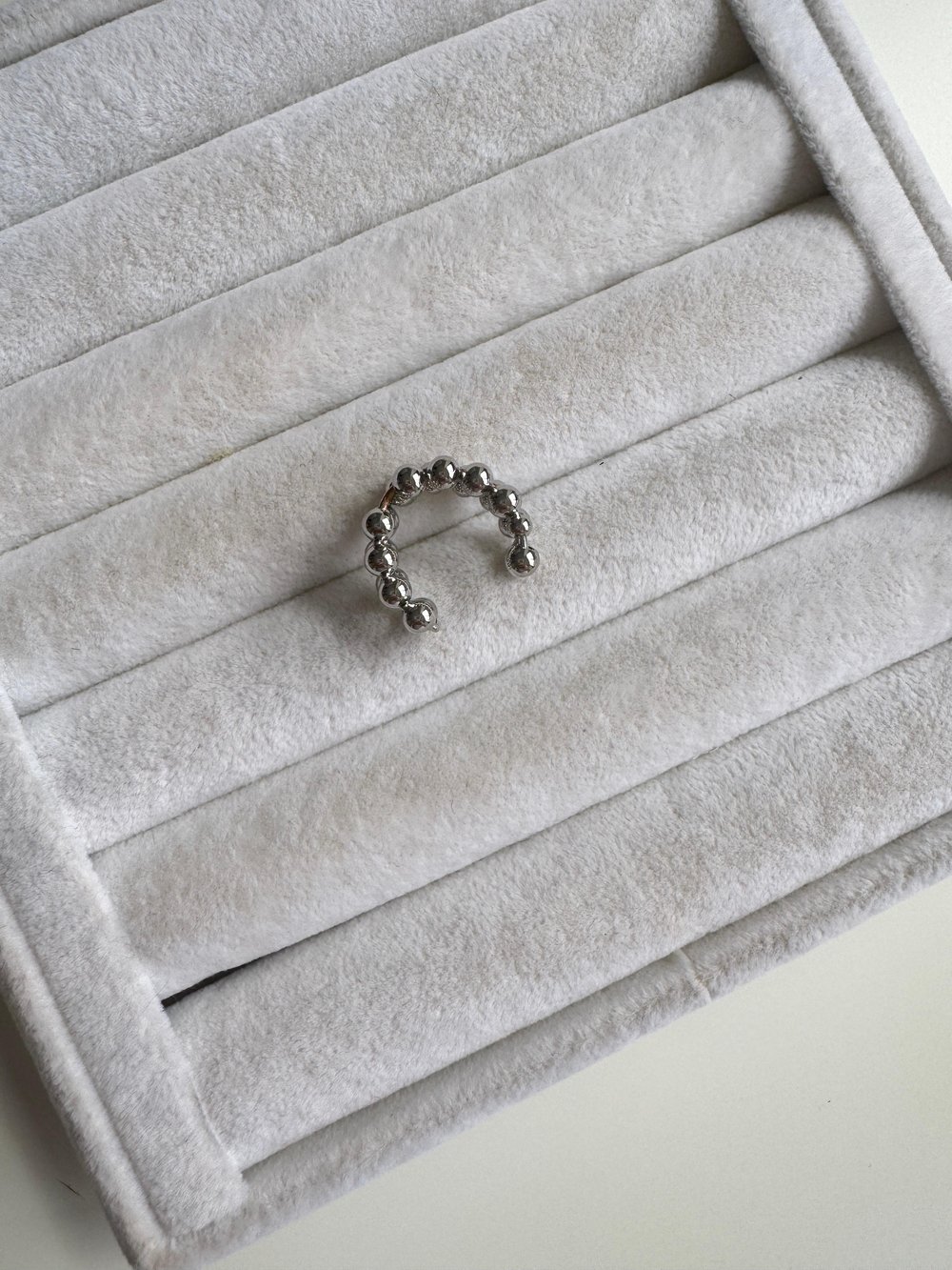 Silver Taşlı Kıkırdak Küpe