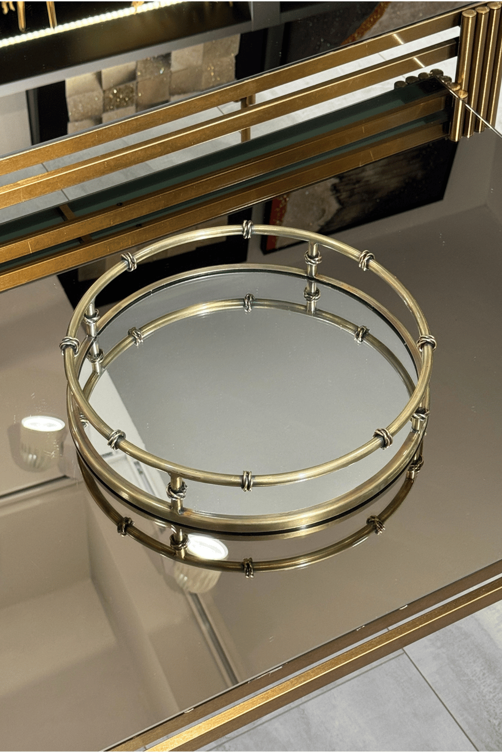 İthal Eskitme Metal Burgu Model Yuvarlak Tepsi