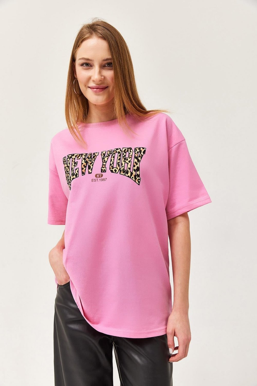 Pembe Baskılı Oversize Tişört