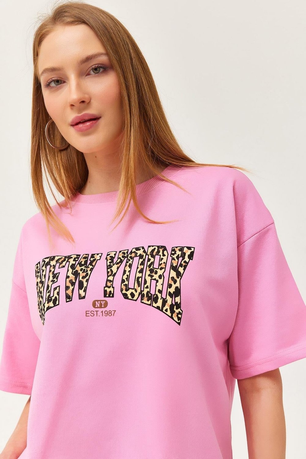 Pembe Baskılı Oversize Tişört