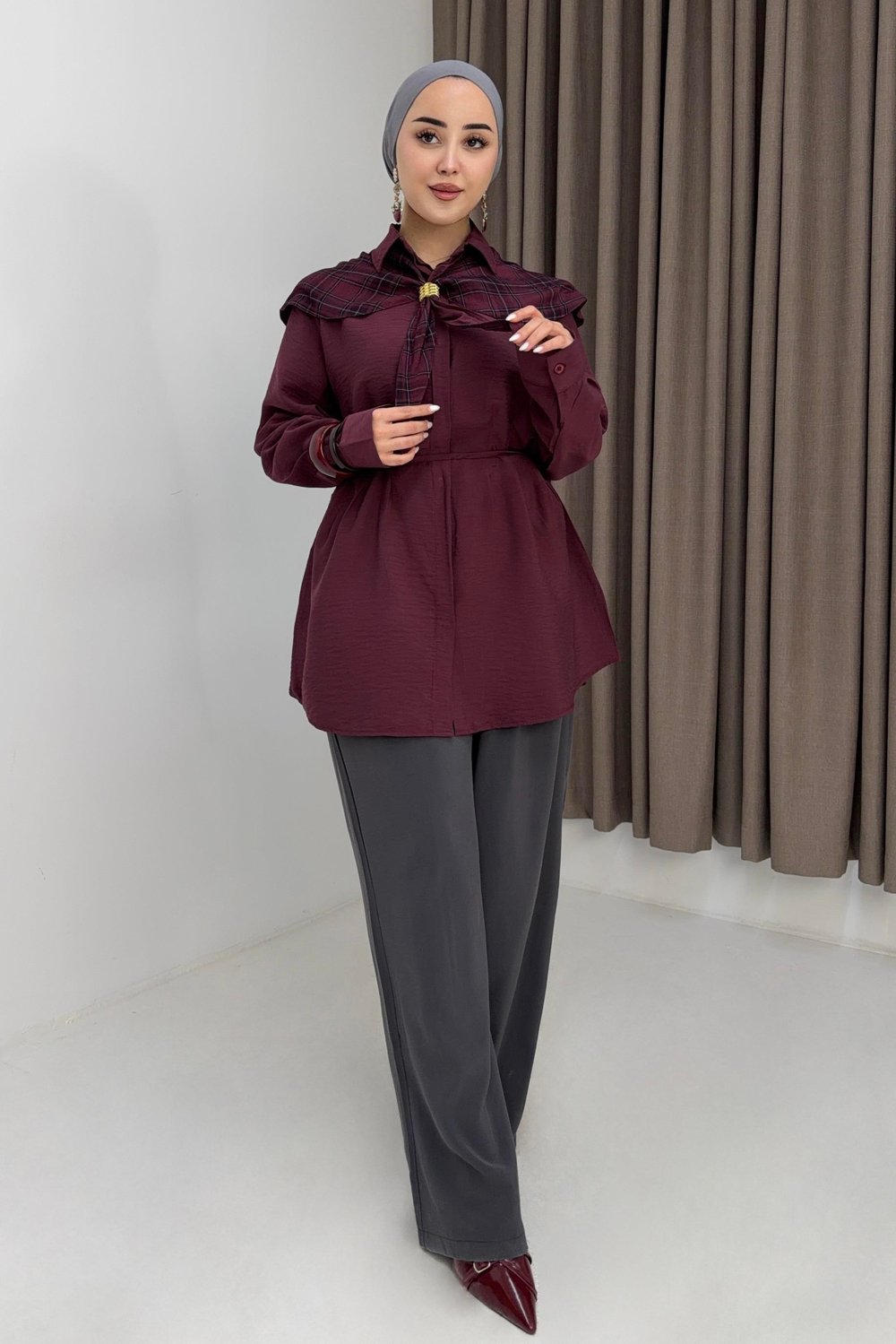 Mürdüm Ekose Detaylı Fularlı Tunik