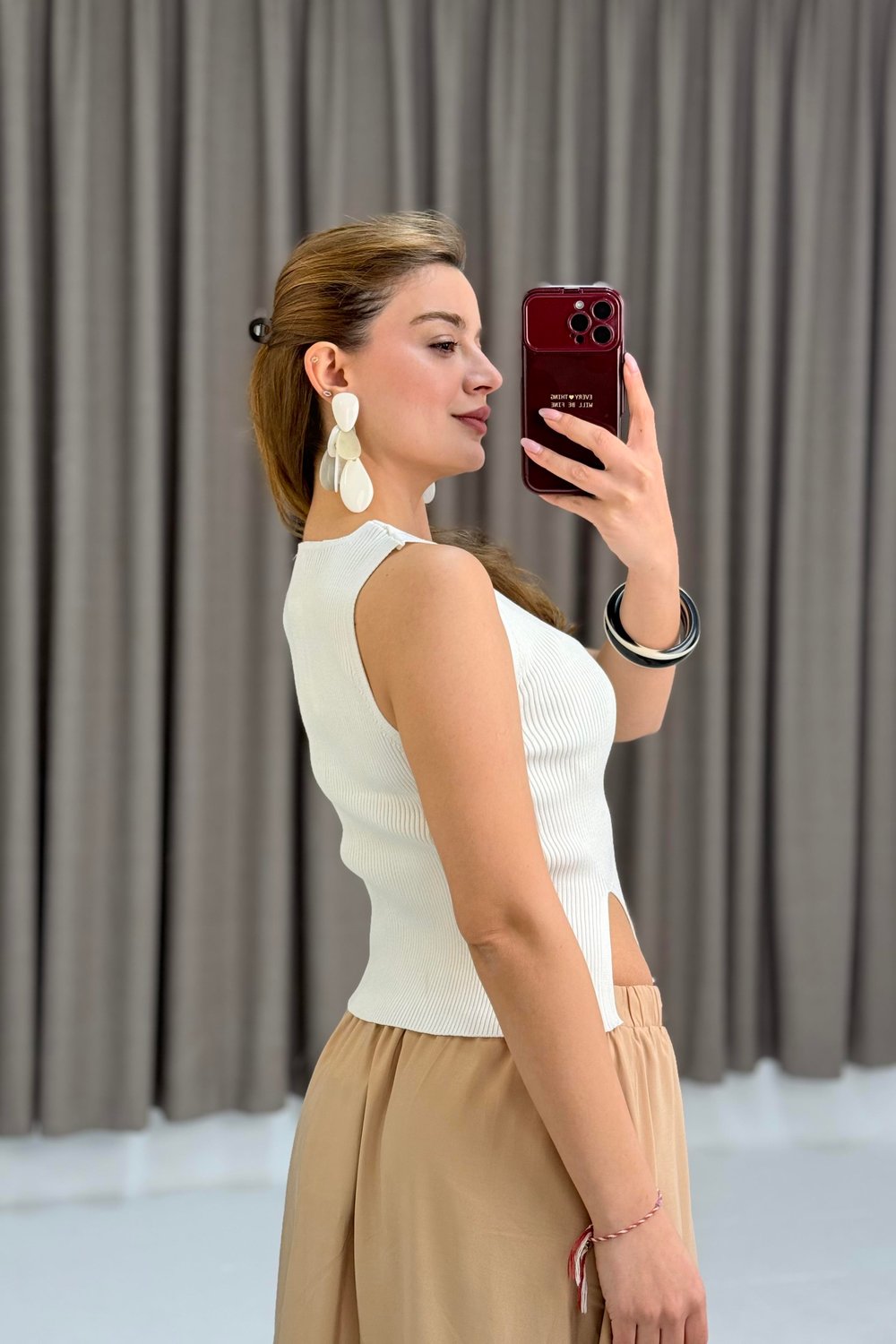Bej Yırtmaçlı Tasarım Triko Bluz