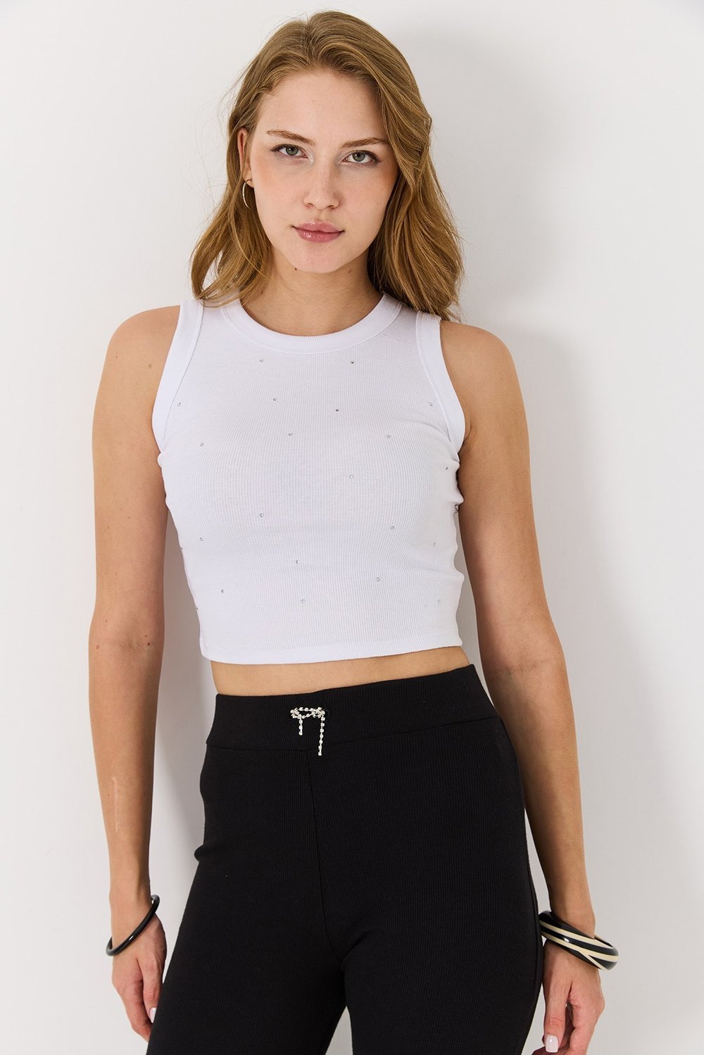Beyaz Taş Detaylı Crop Bluz