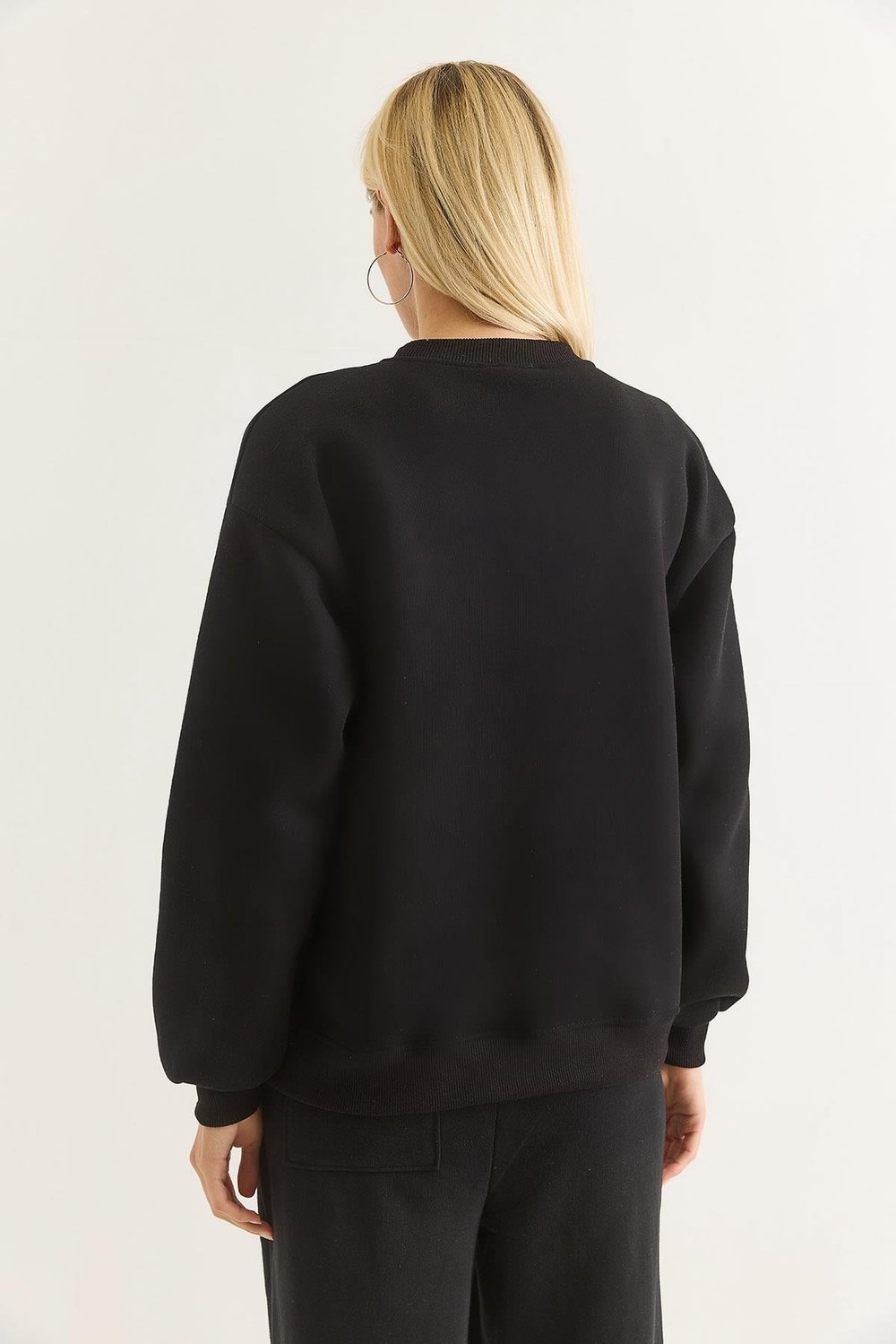 Siyah Geyik Nakışlı Sweatshirt
