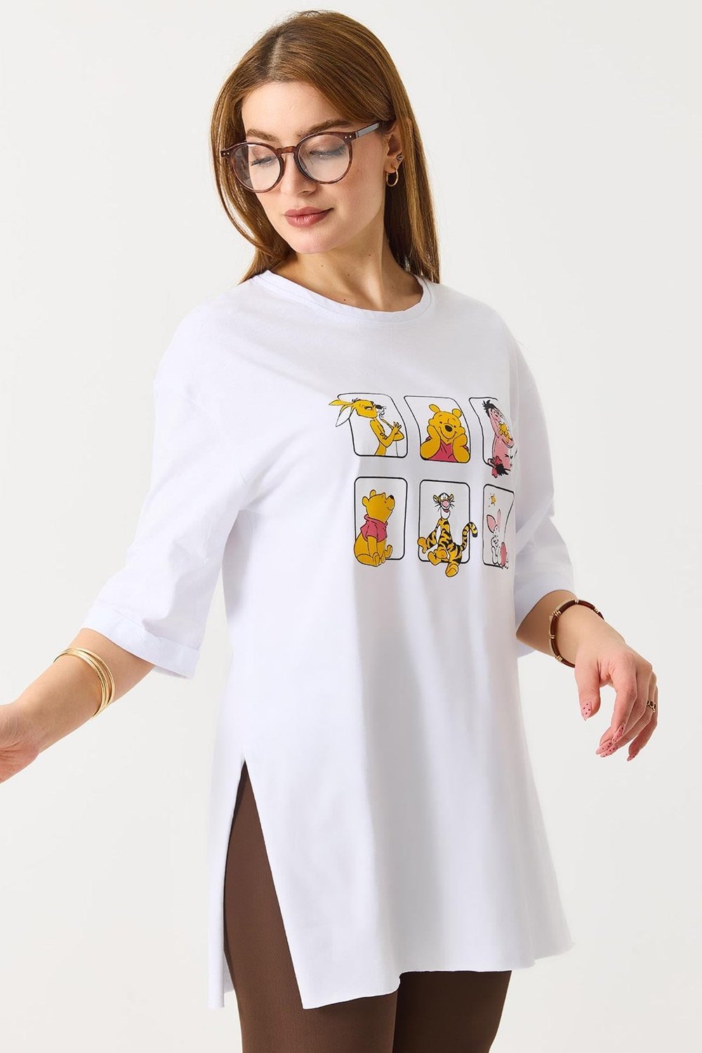 Beyaz Yırtmaçlı Oversize Baskılı Tişört