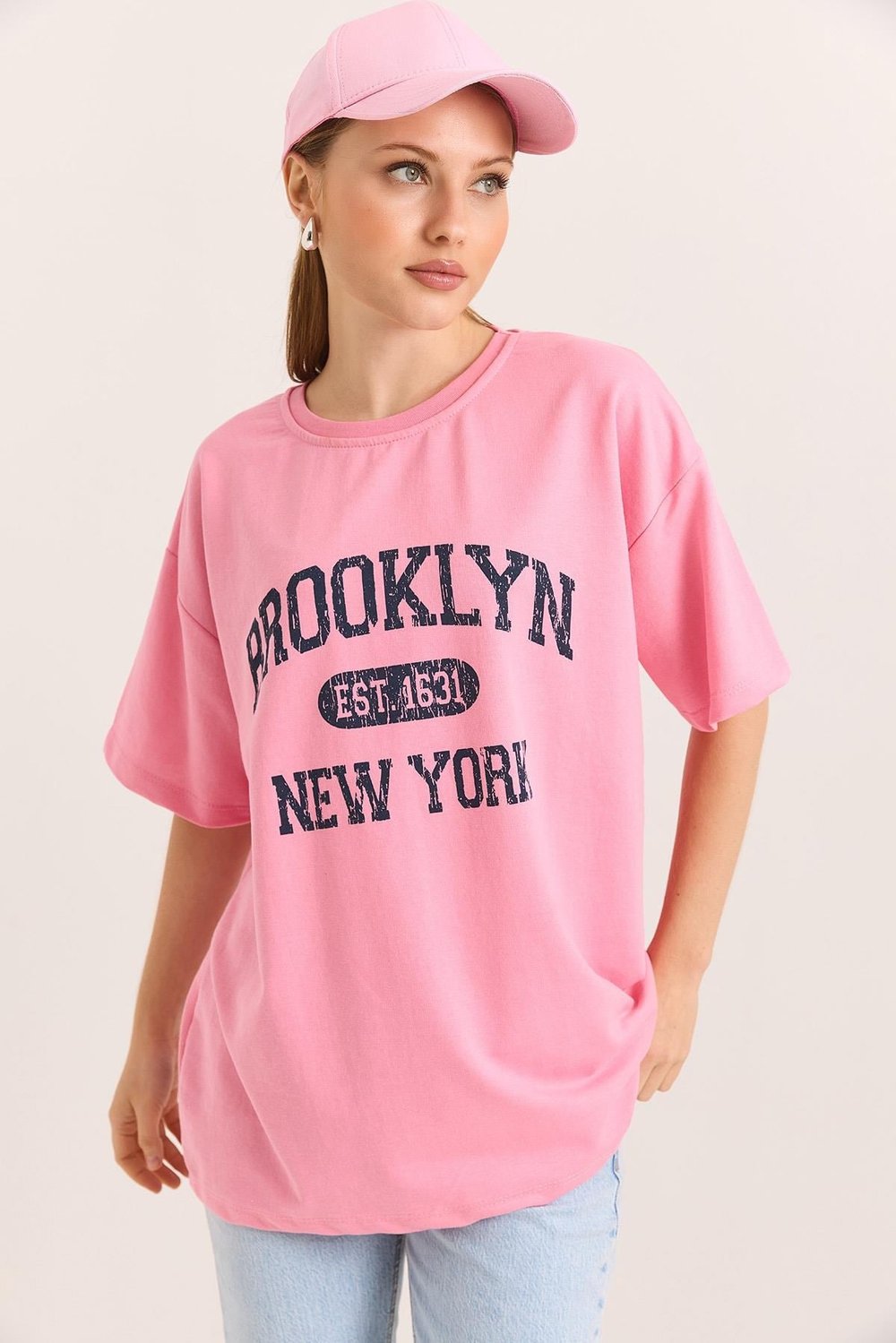 Pembe Brooklyn Baskılı Oversize Tişört