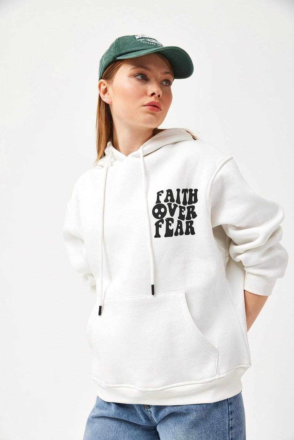 Beyaz Baskılı Oversize Kapüşonlu Sweatshirt