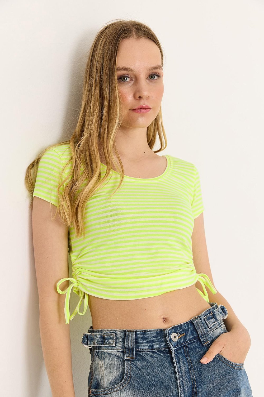 Yeşil Yanı Büzgülü Crop Bluz