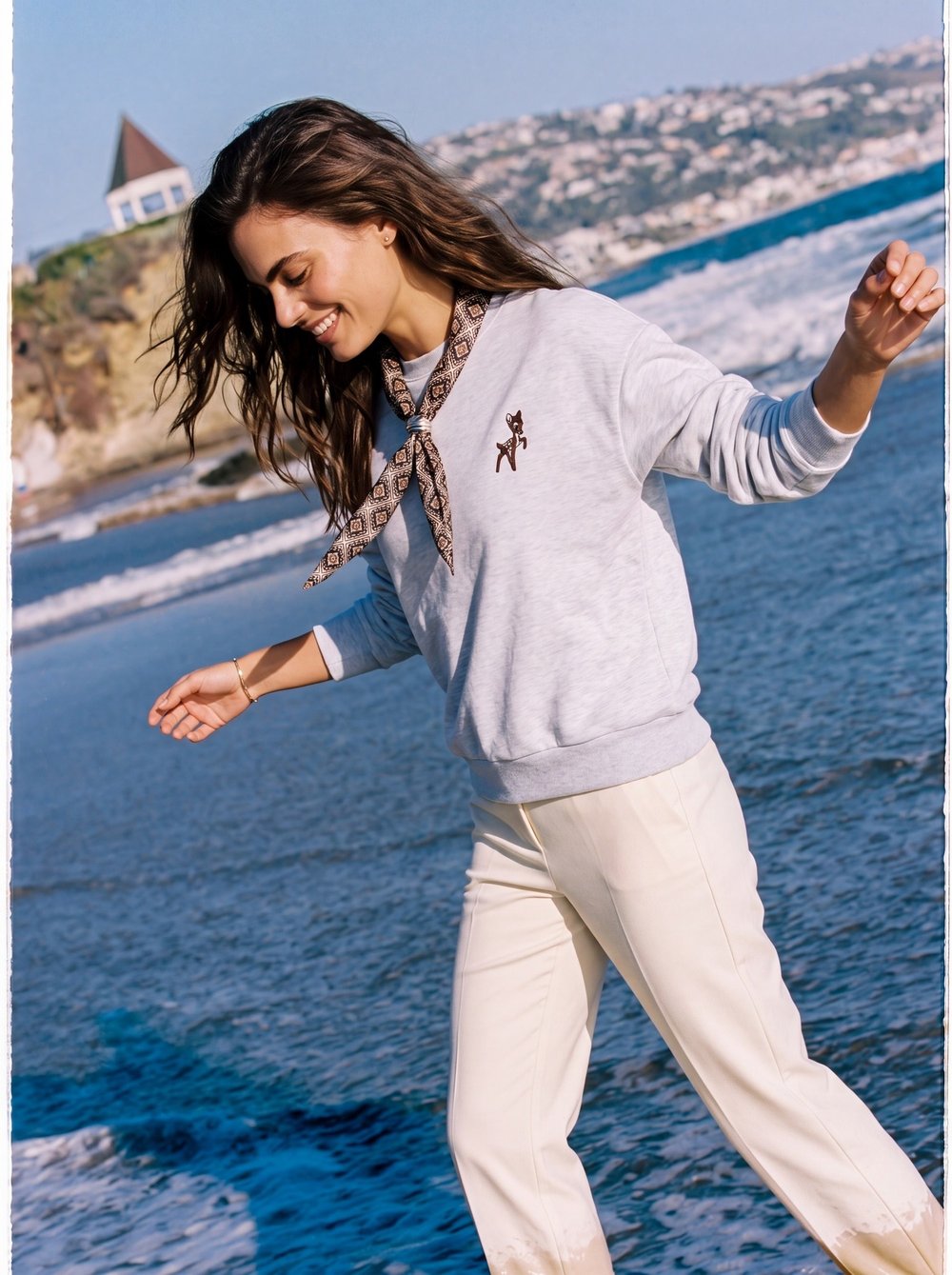 Gri Nakışlı Oversize Sweatshirt