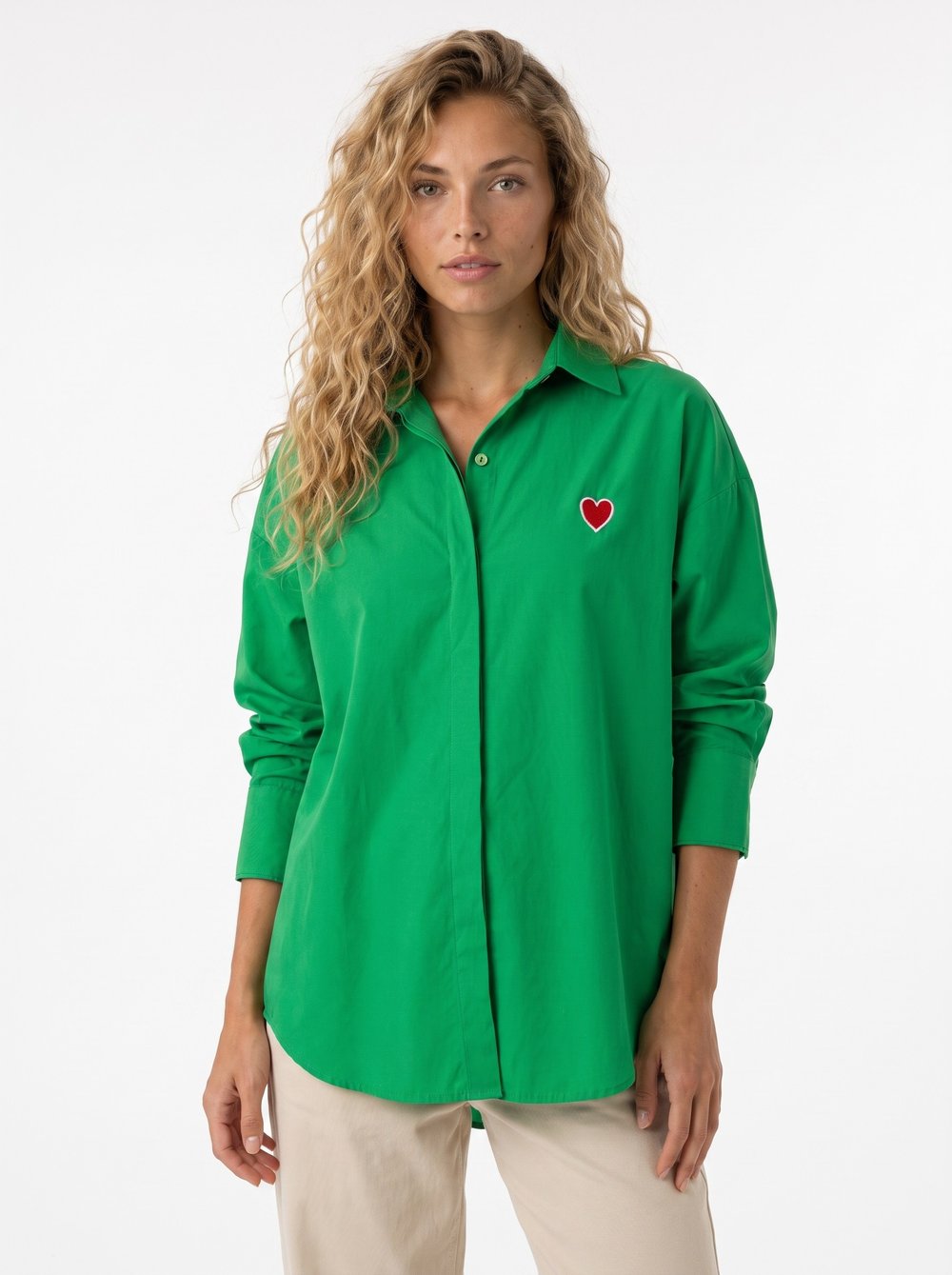 Yeşil Kalp Nakışlı Oversize Gömlek