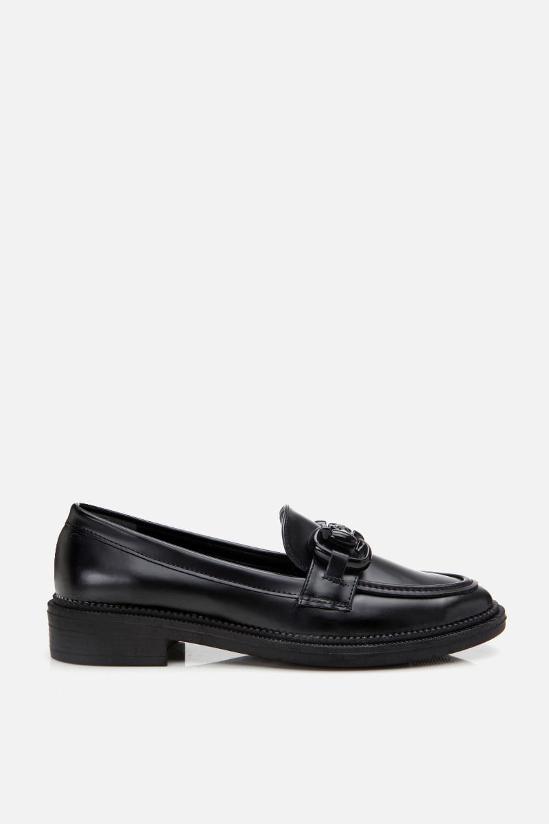 Kadın Siyah Tokalı Klasik Loafer