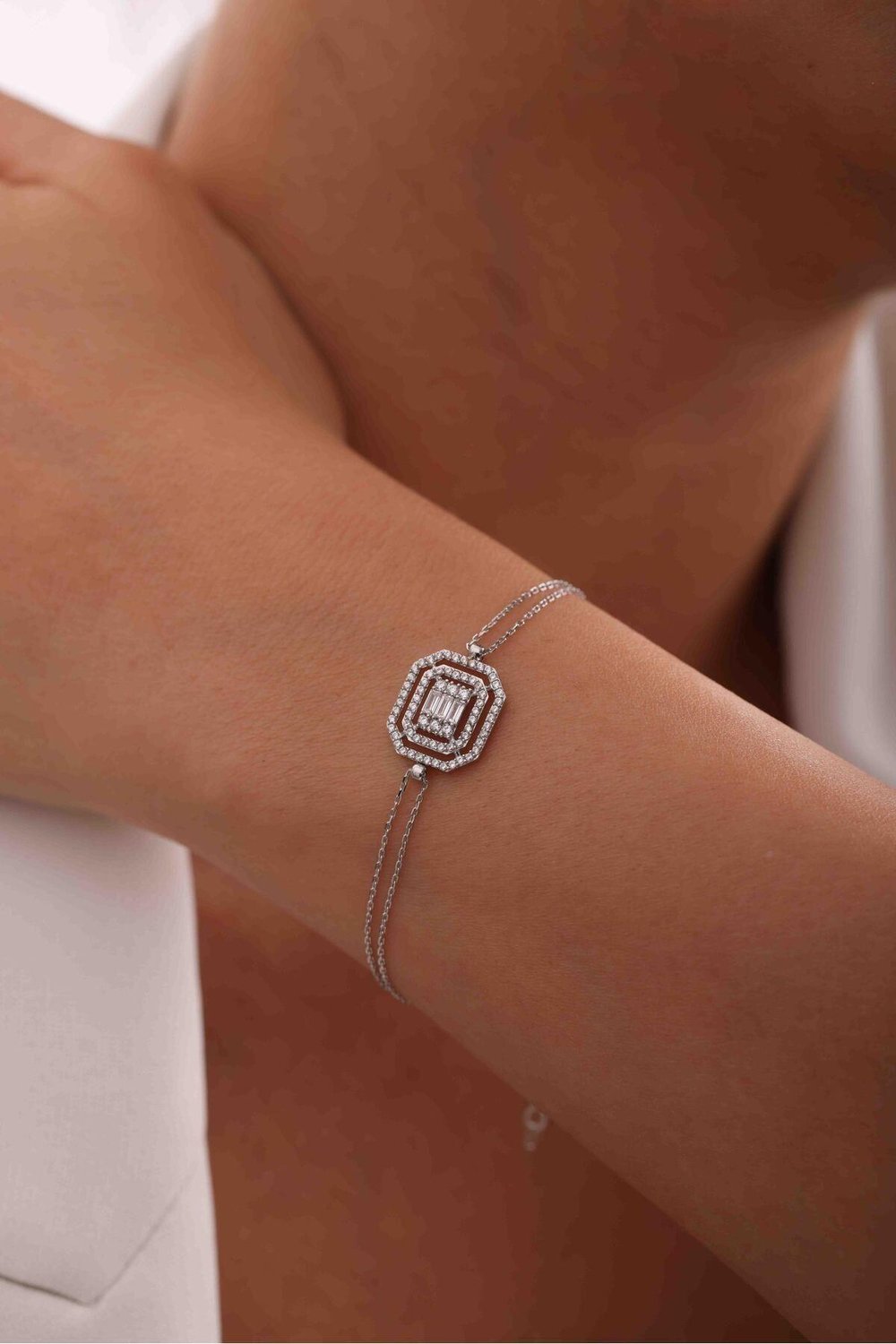 Baget Stone 2 Sıra Hayalet Beyaz Gold Bracelet