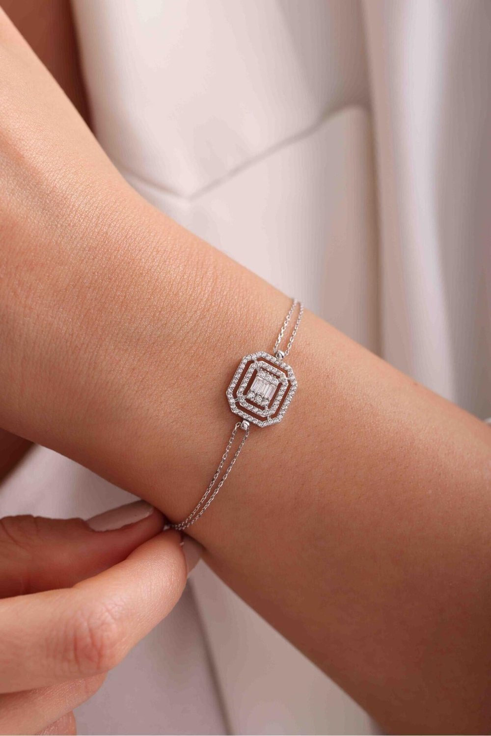 Baget Stone 2 Sıra Hayalet Beyaz Gold Bracelet