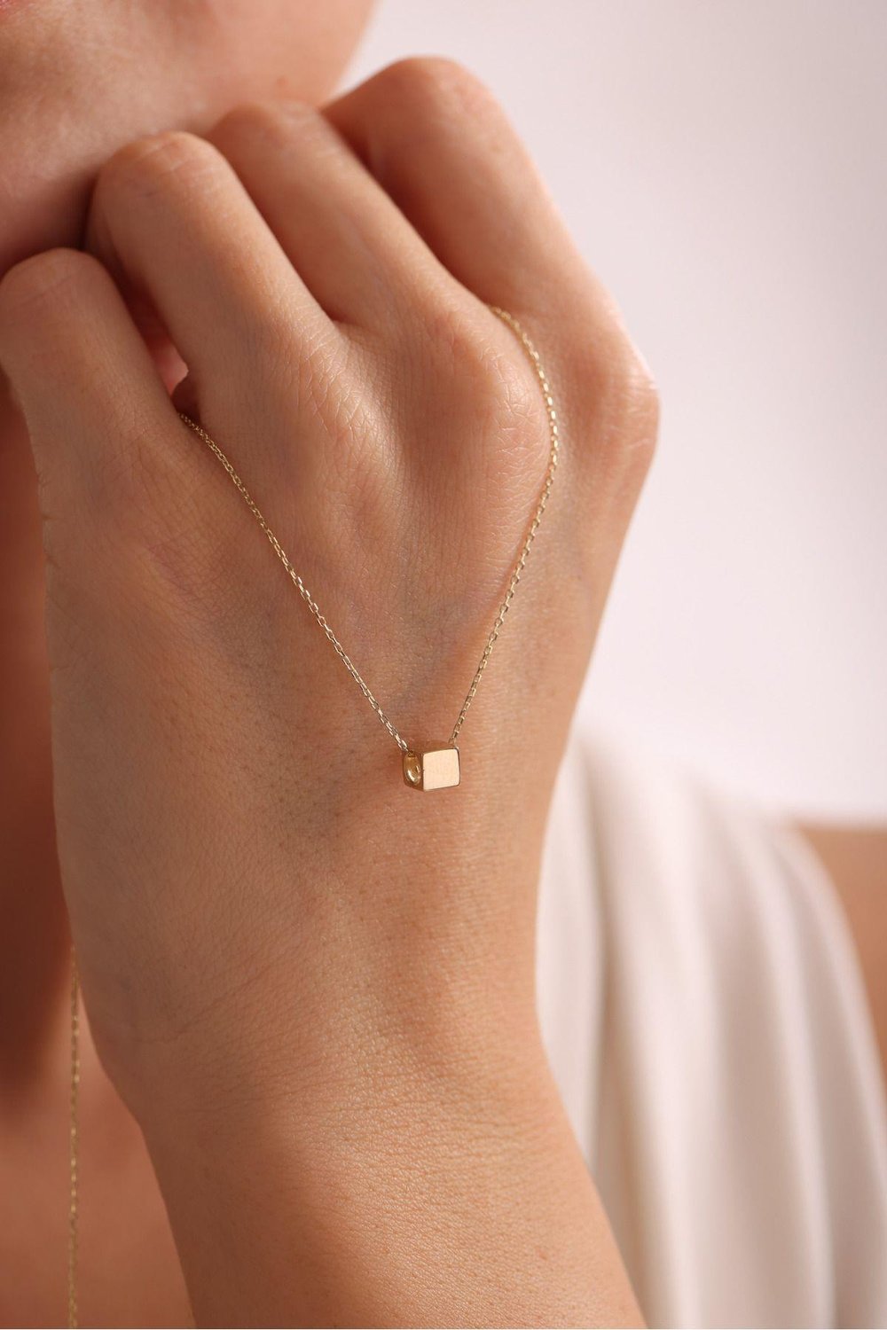 Cilalı Zar Küp Necklace