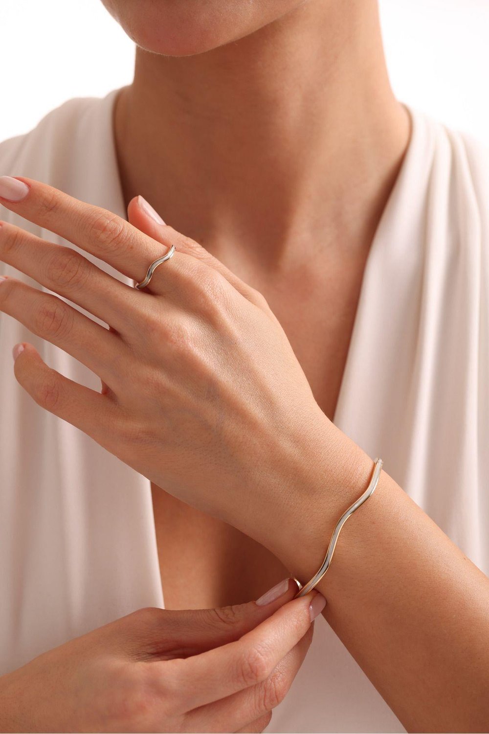 Dalga Model Beyaz Sedef Mineli Waand  Bangle