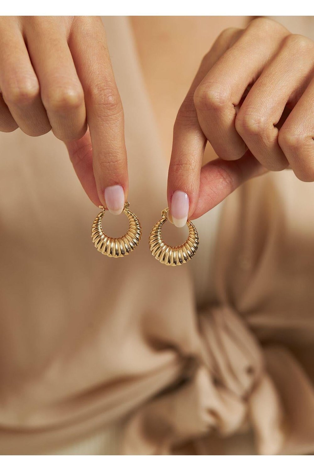 Midye Kadın Earring