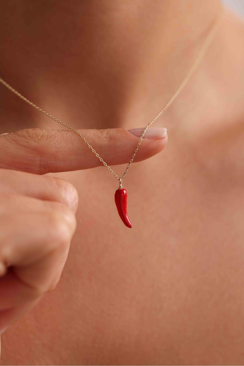 Mineli Kırmızı Biber Şans Necklace
