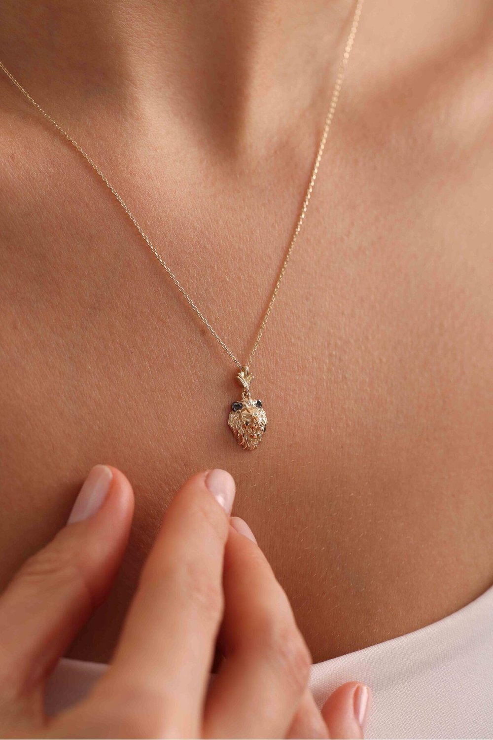 Mini Aslan Necklace