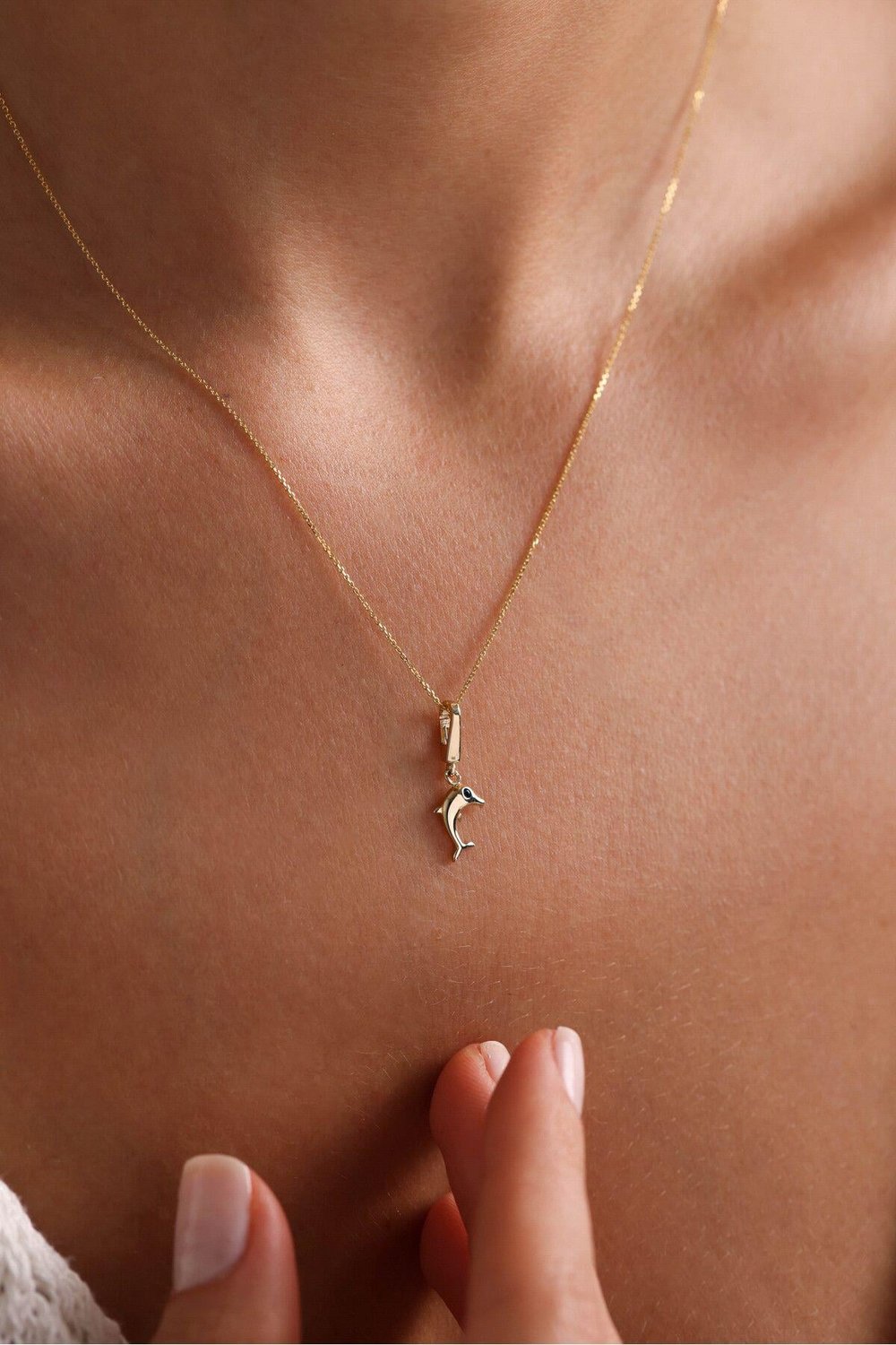 Siyah Stone Yunus Kilitli Charm Necklace 45 cm