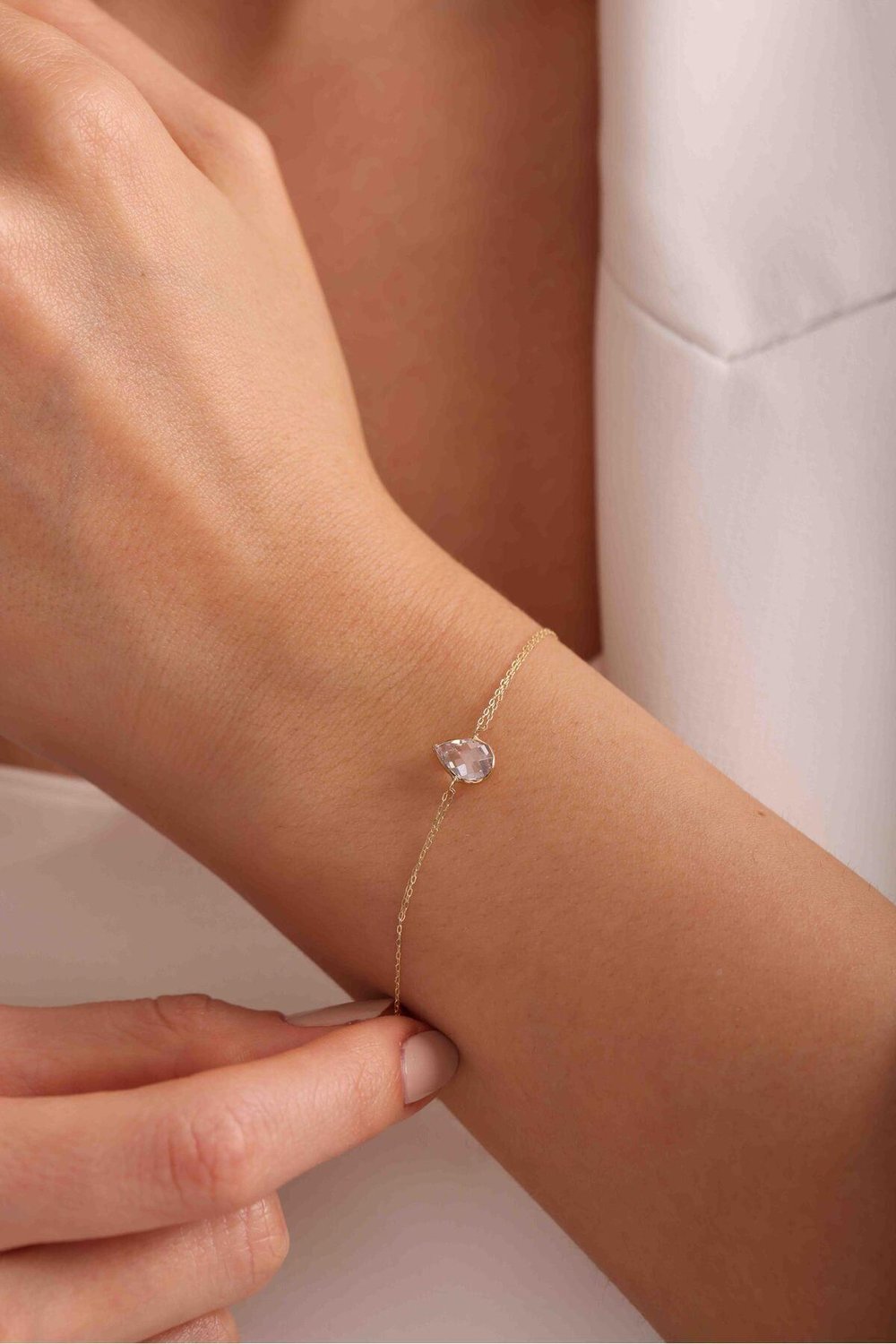 Zarif Tek Stone Bracelet