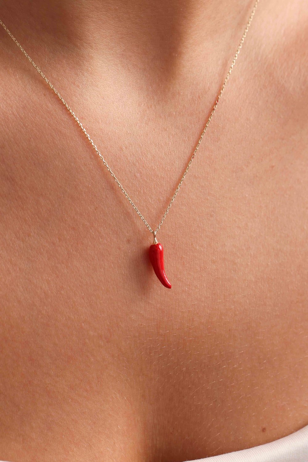 Mineli Kırmızı Biber Şans Necklace
