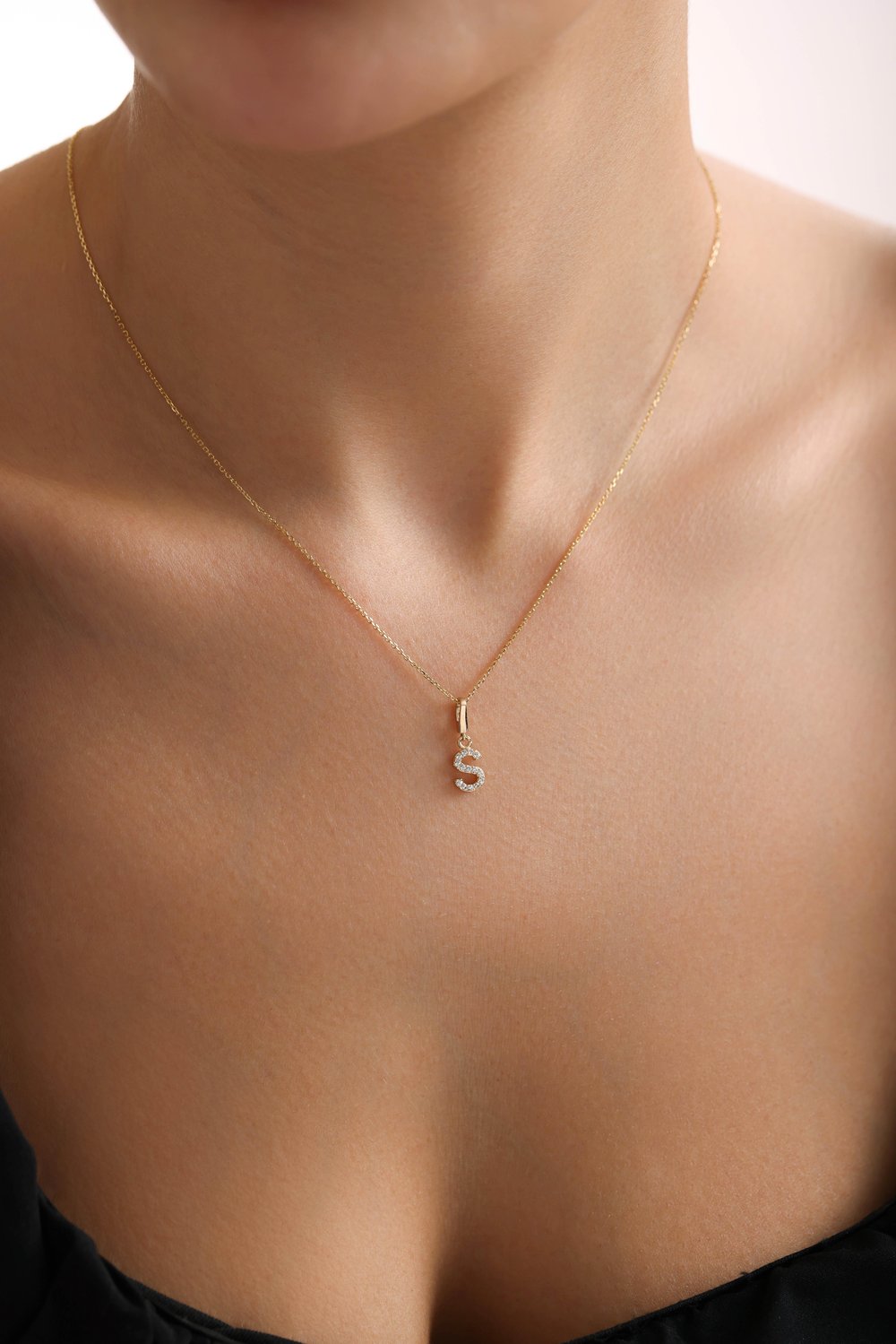 Taşlı S Harf Kilitli Charm Kolye
