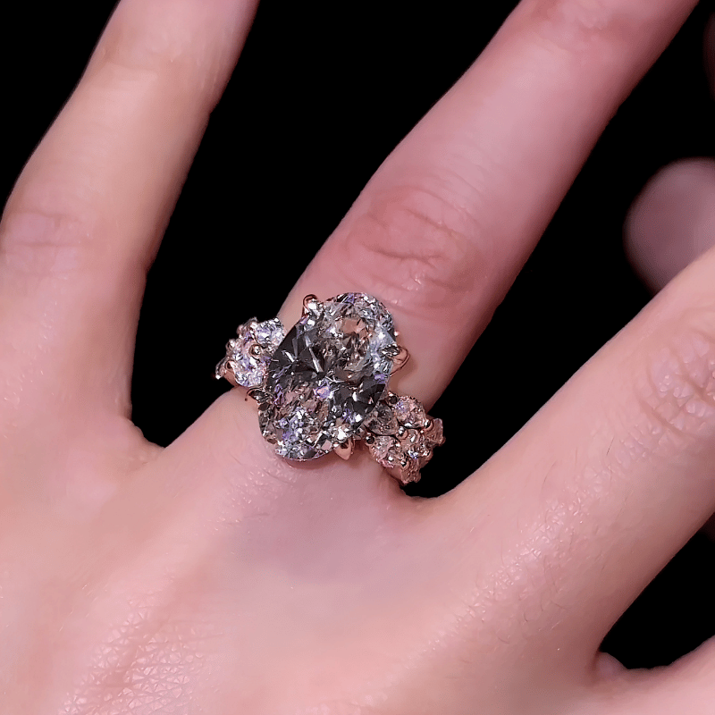 Laura Oval Kesim Limited Edition Pırlanta Yüzük | X Diamond