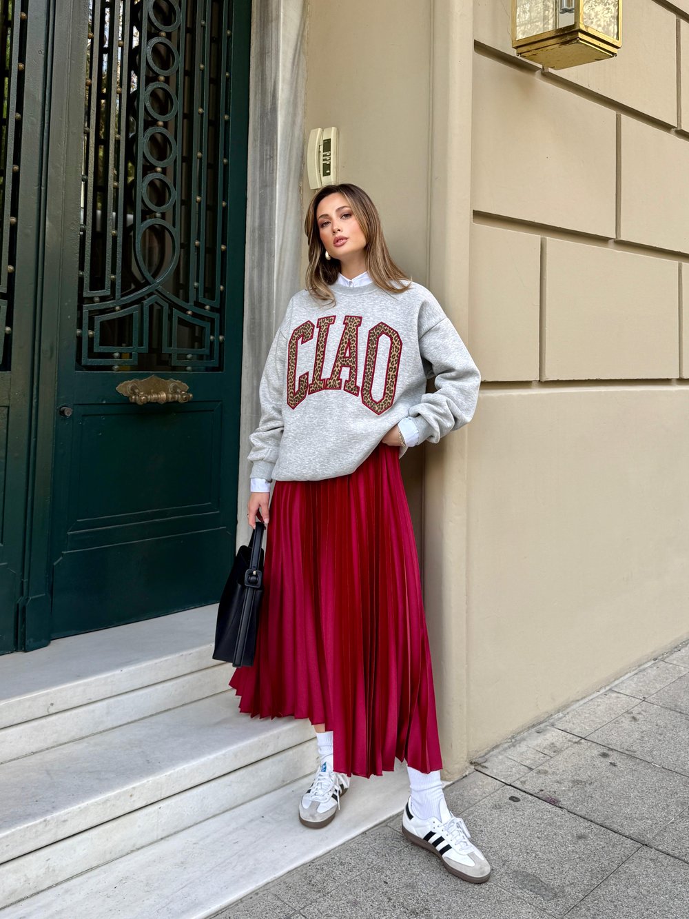 Önü Yazılı Sweatshirt