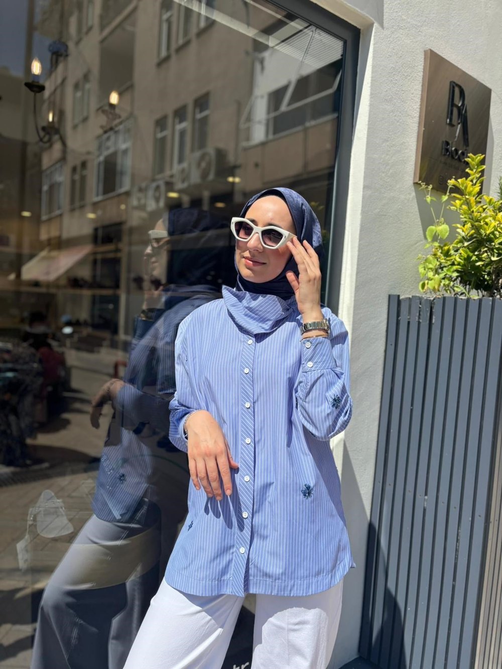 2601-3049 İşlemeli Kadın Gömlek Mavi