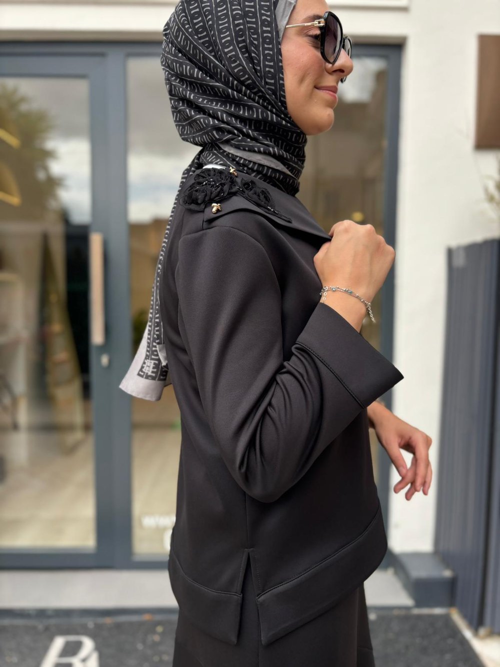 26FWSWE0006 Omzu İşlemeli Valde Kadın Sweat Siyah