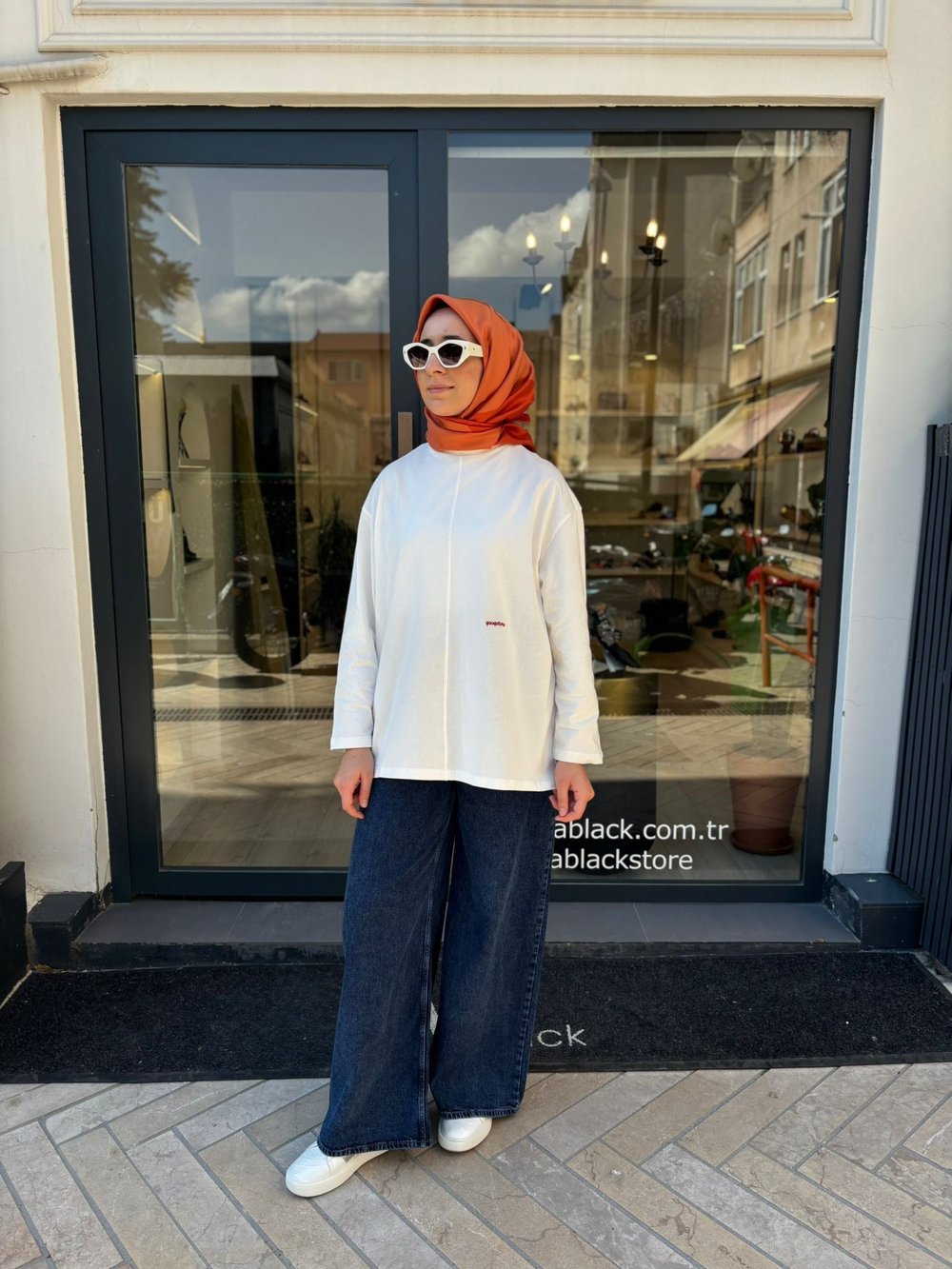 26SS216 Nakışlı Kadın Sweat Beyaz