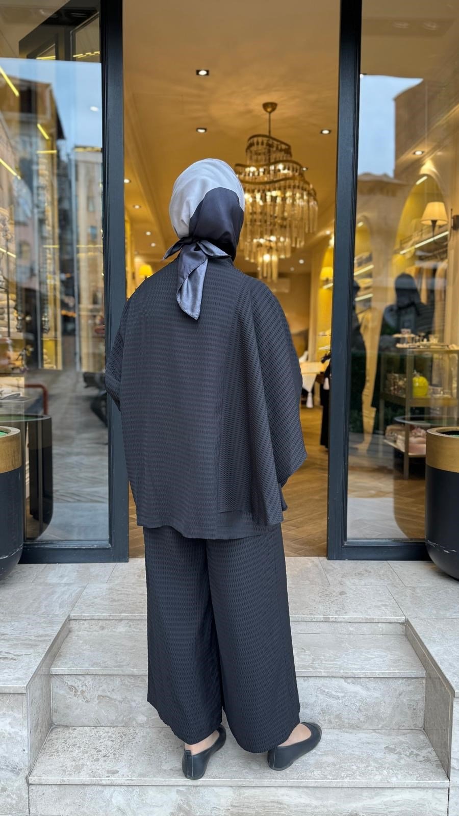 27FW201 Şal Bağlamalı Desenli Kadın Takım Siyah