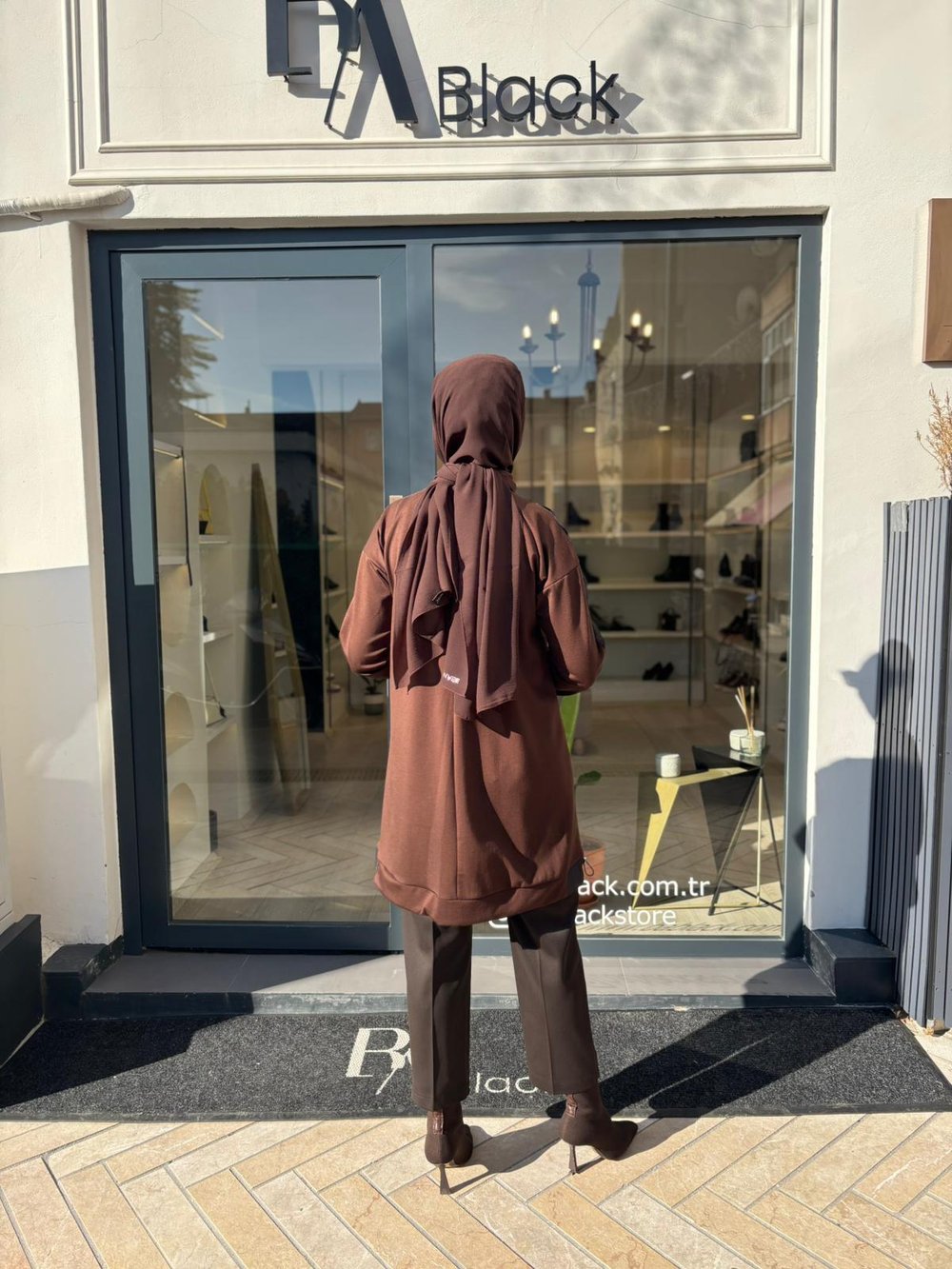 38040 Paraşüt Detay Kadın Tunik Kahve