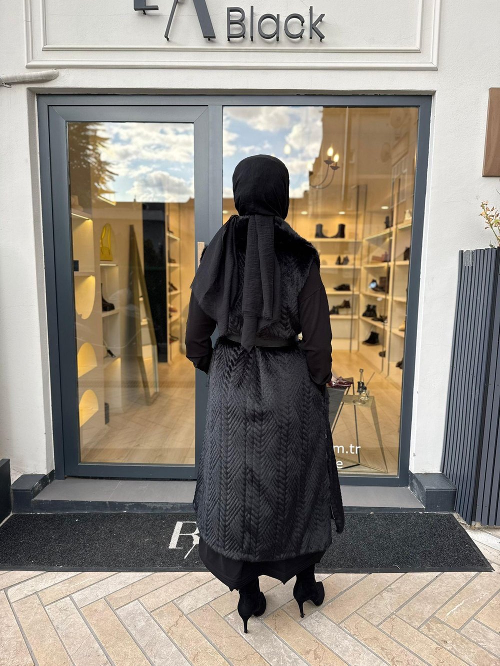 38700 Paraşüt Detay Kadın Yelek Siyah