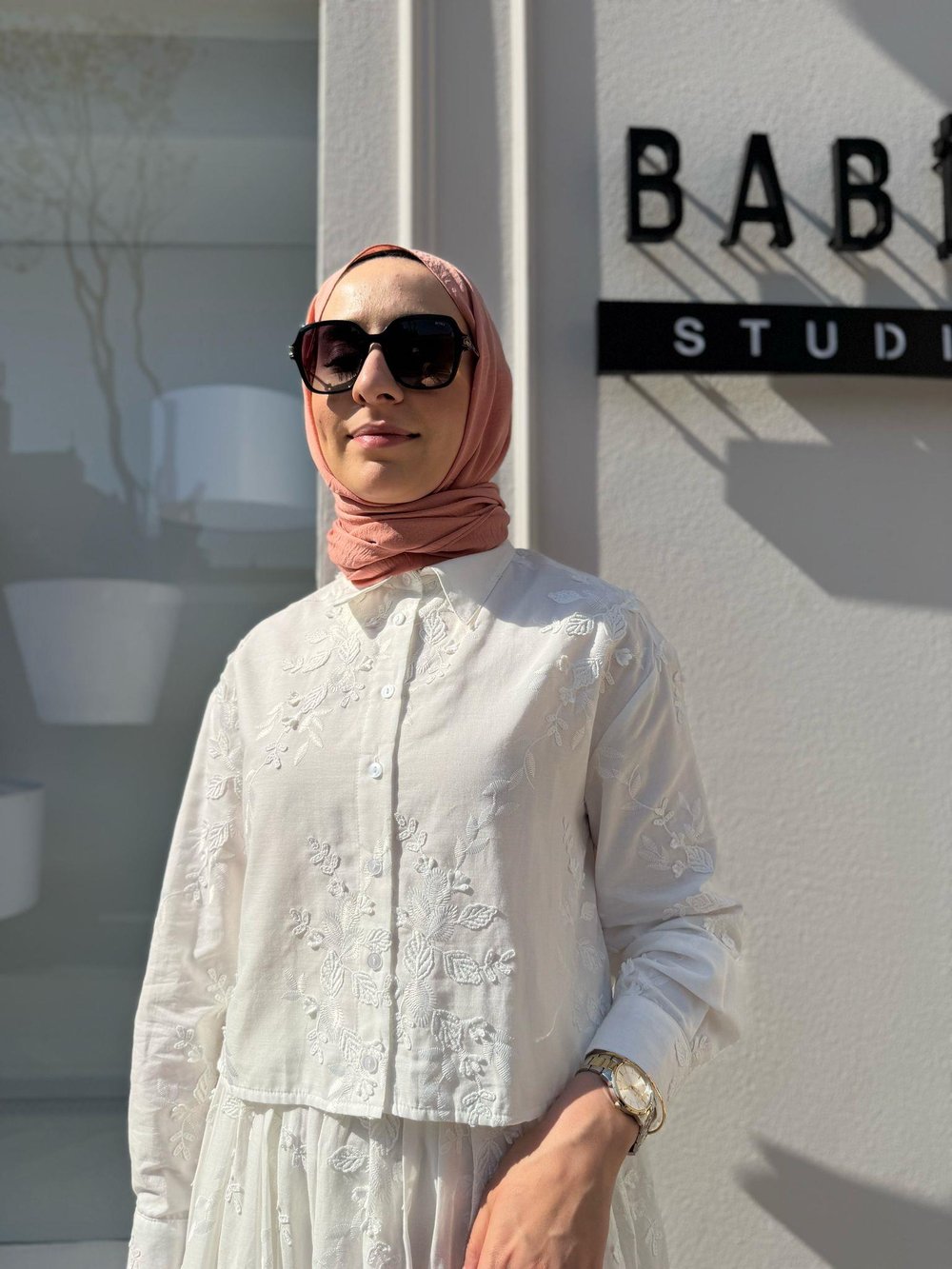 Bella Aplik Detaylı Brode Etekli Takım Beyaz
