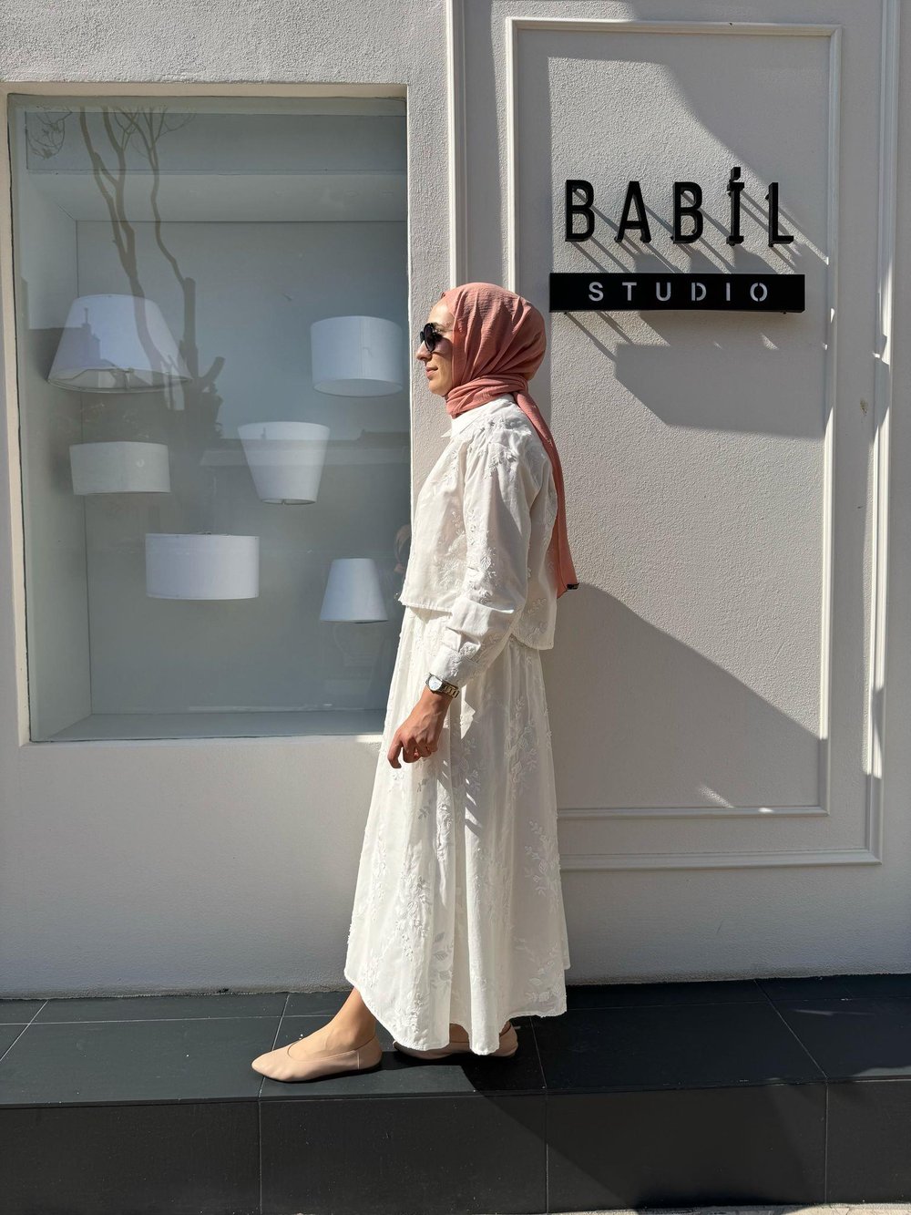 Bella Aplik Detaylı Brode Etekli Takım Beyaz