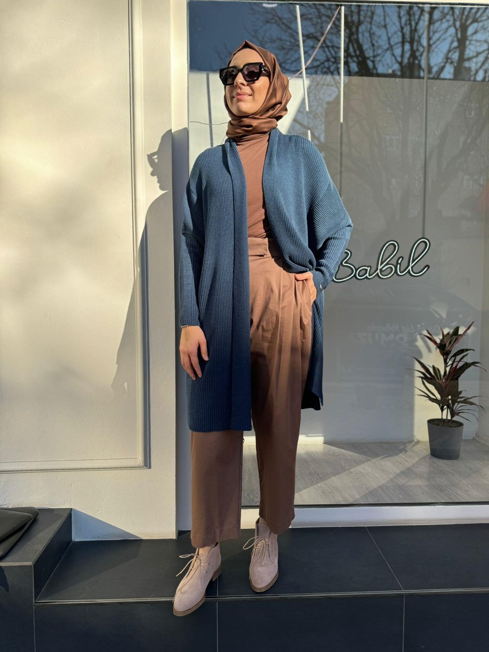 Broş Detaylı Örgülü Yün Kadın Hırka Indigo
