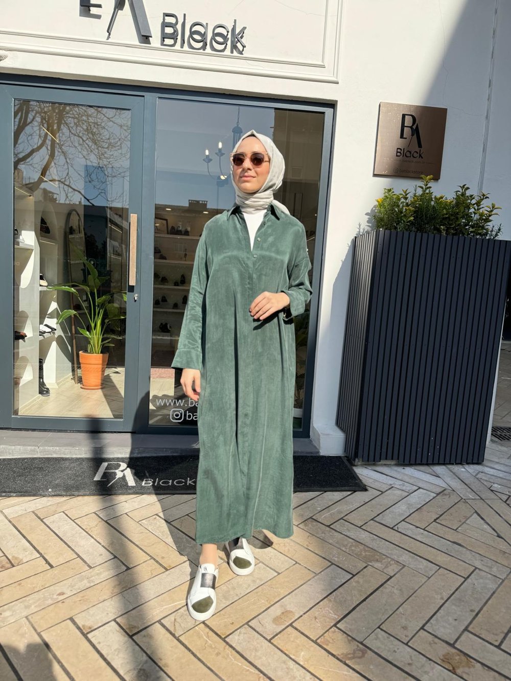 Düğmeli Taşlanmış Kadın Gömlek Elbise Haki Yeşil