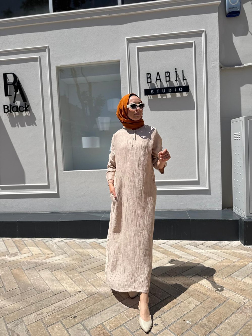 Kendinden Desenli Kadın Elbise Bej