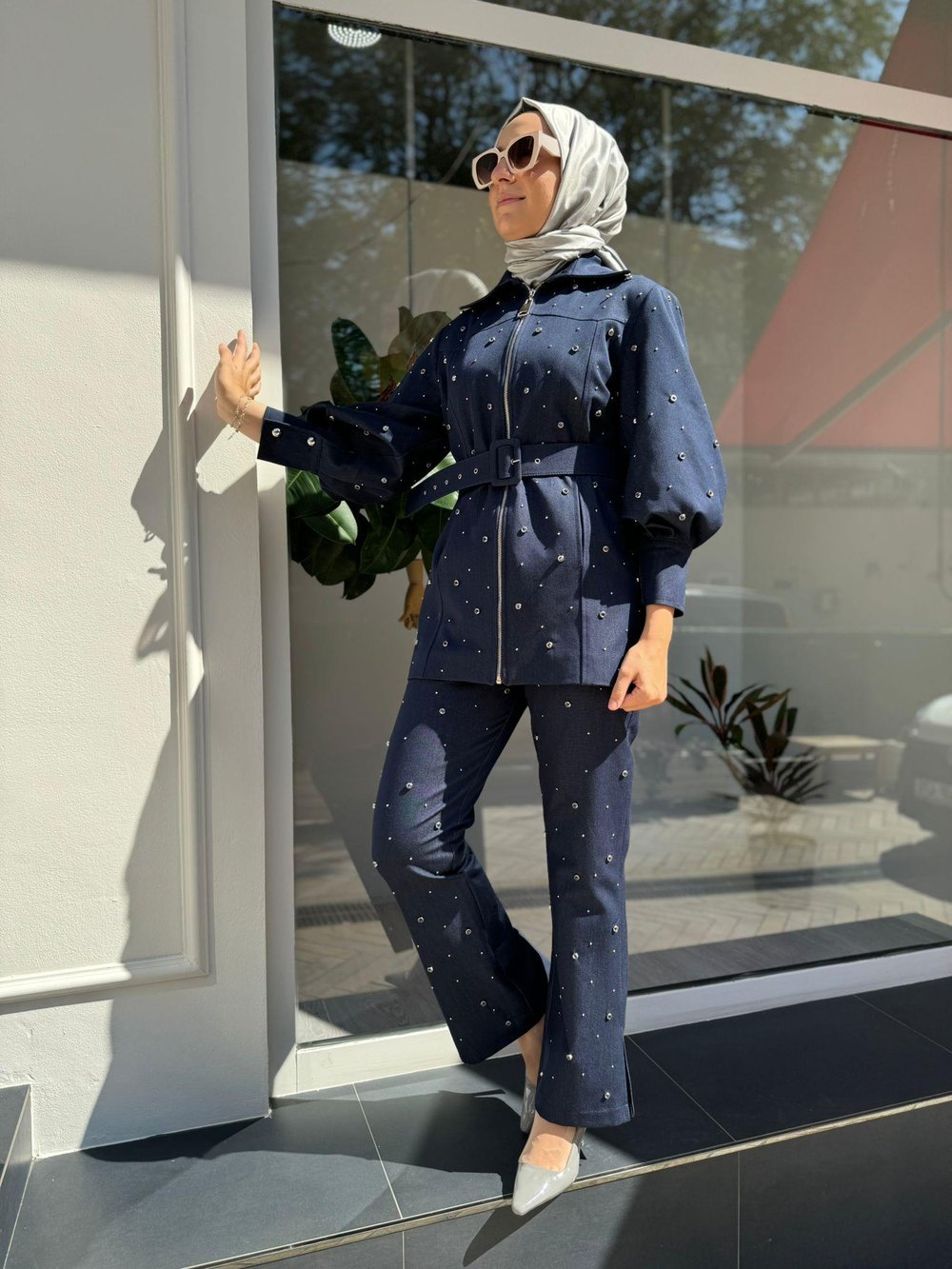 Silvia Taş İşlemeli Yarım İspanyol Kadın Pantolon Lacivert