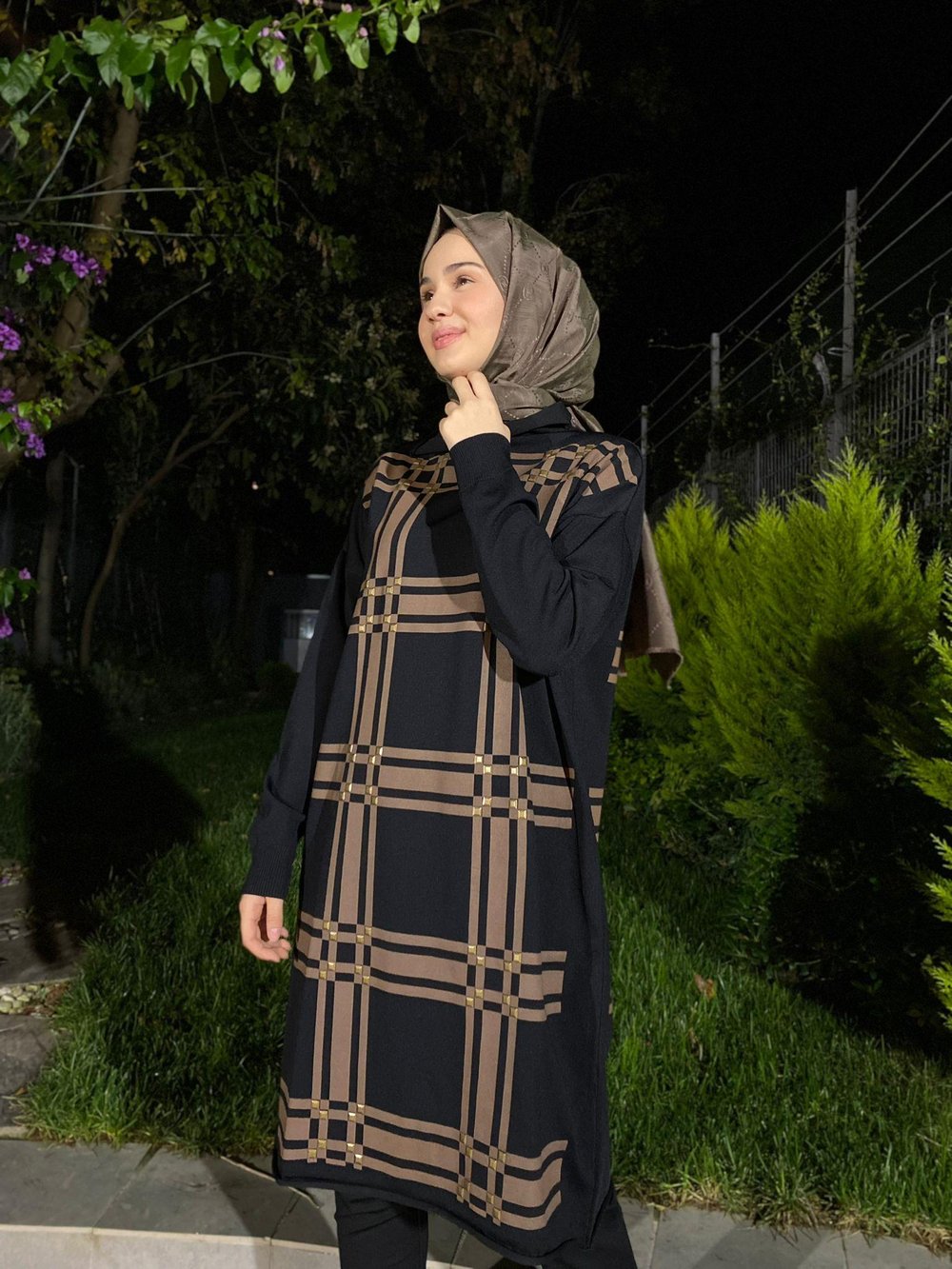 Zımbalı Triko Tunik Siyah
